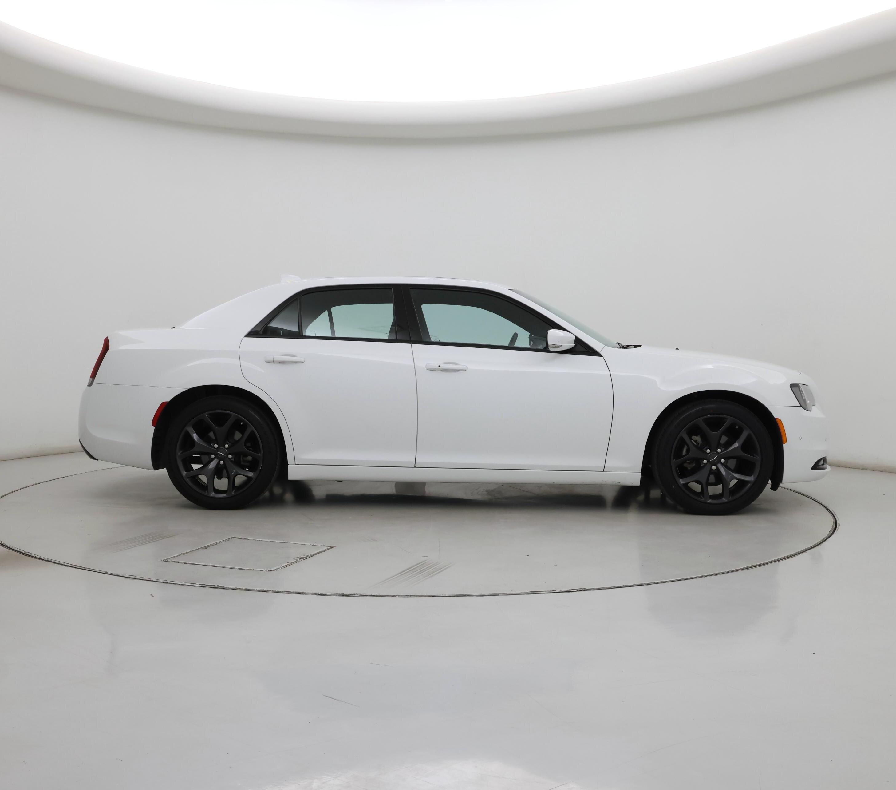 Thumbnail: 2023 Chrysler 300 - 7