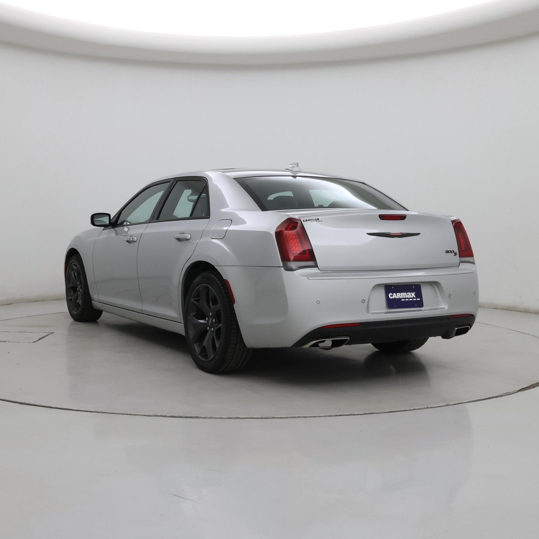Thumbnail: 2023 Chrysler 300 - 2