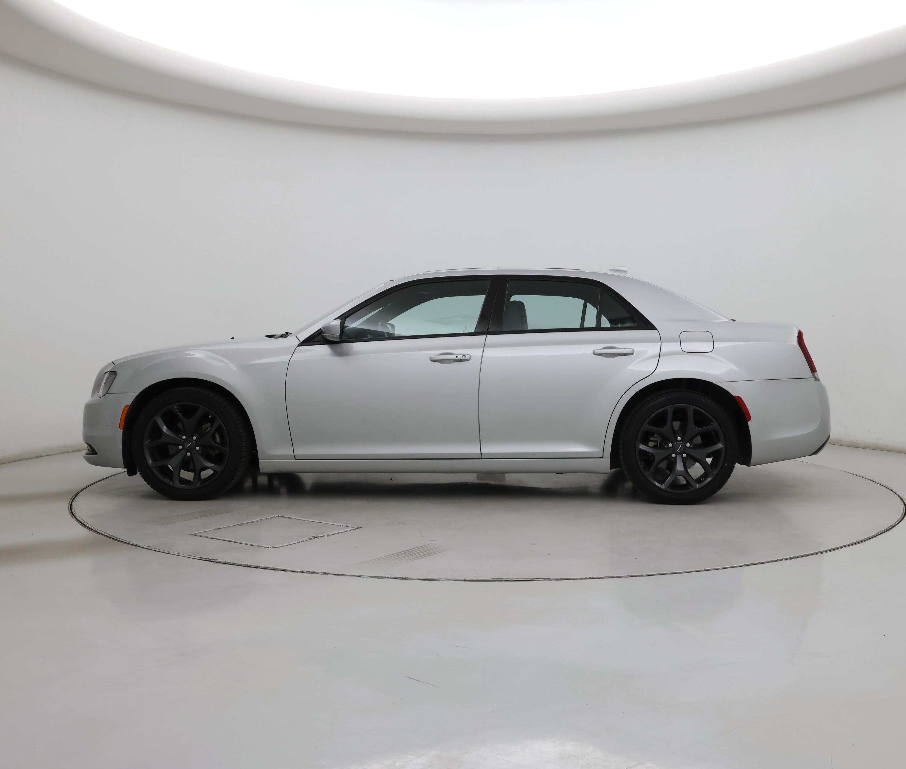 Thumbnail: 2023 Chrysler 300 - 3