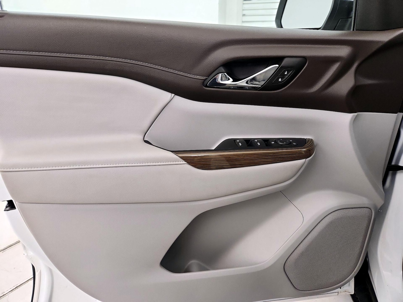 2022 GMC Acadia SLE - Photo 13