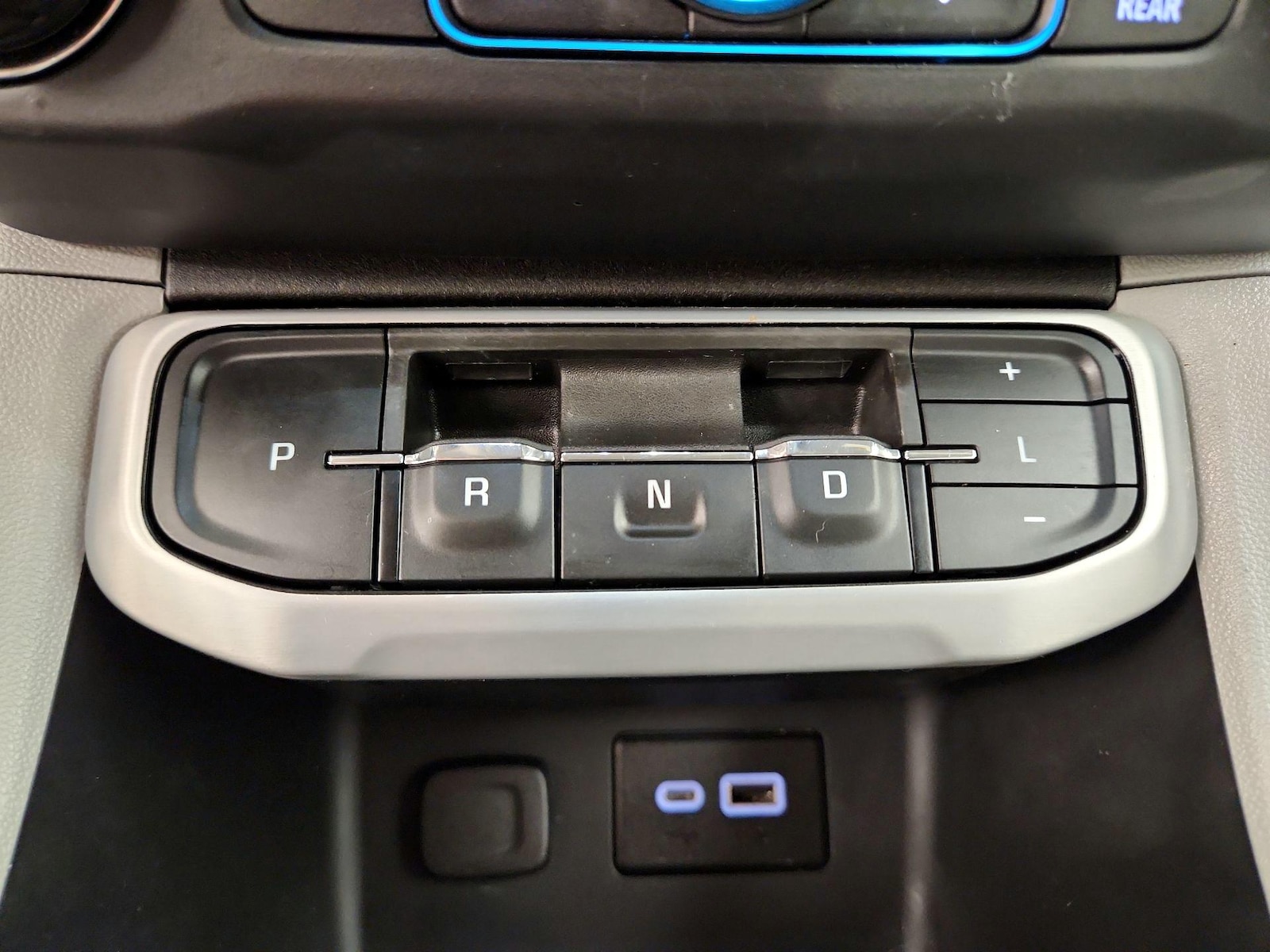 2022 GMC Acadia SLE - Photo 18