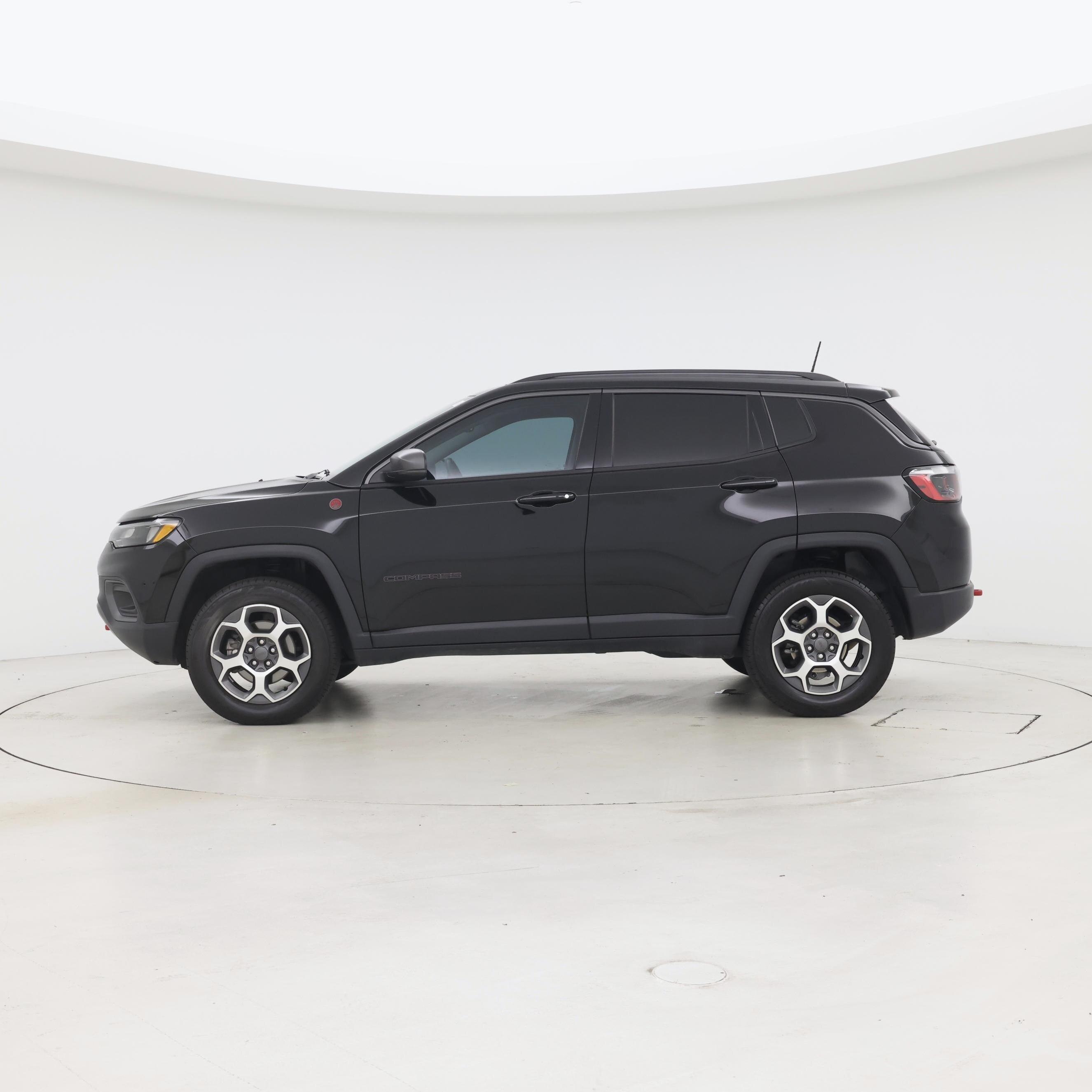 Thumbnail: 2022 Jeep Compass - 3