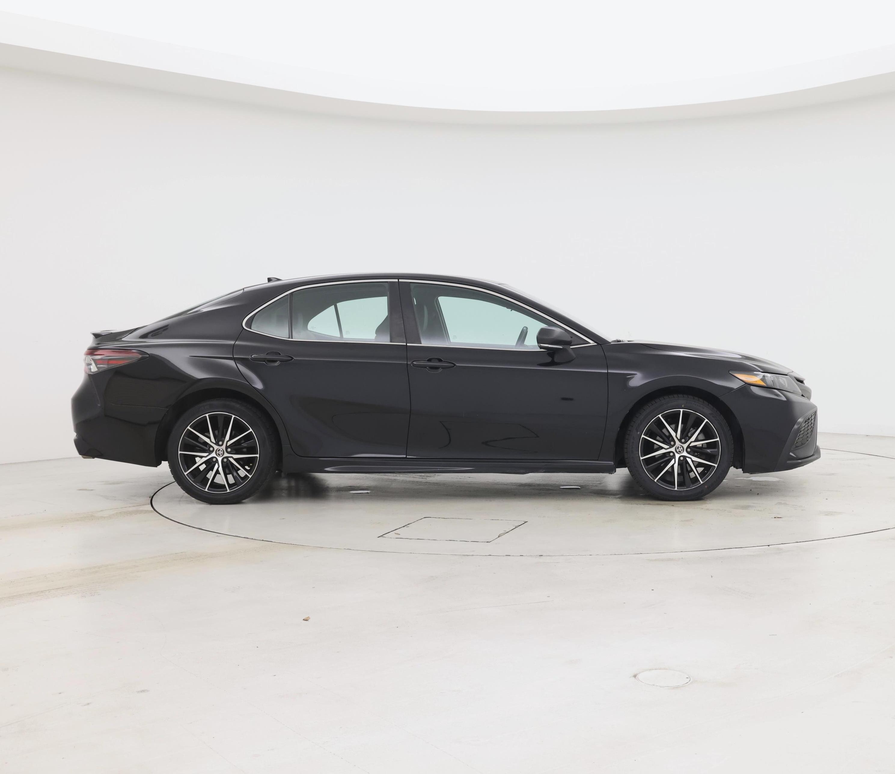 Thumbnail: 2022 Toyota Camry - 7
