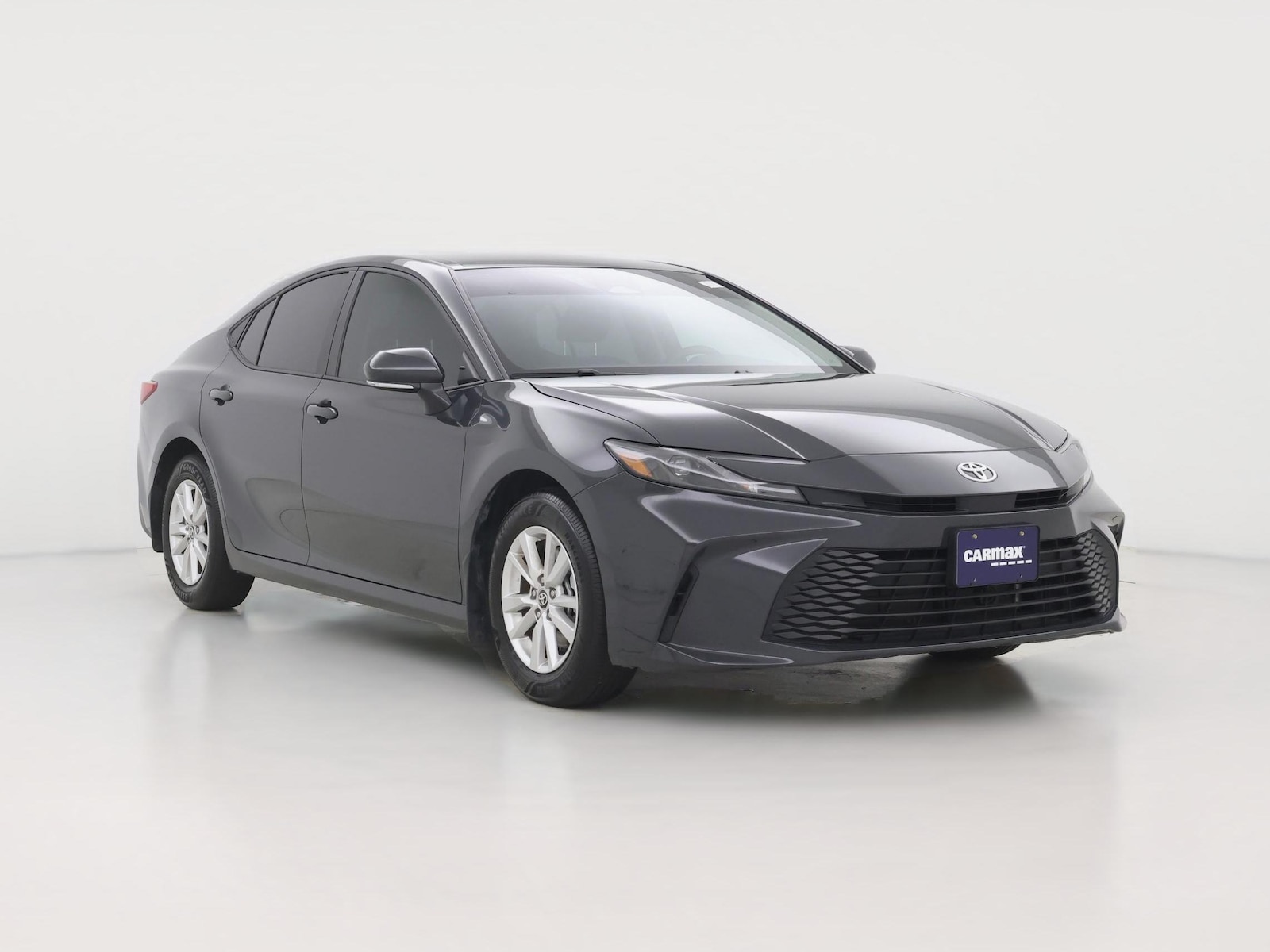 2025 Toyota Camry LE - Photo 1