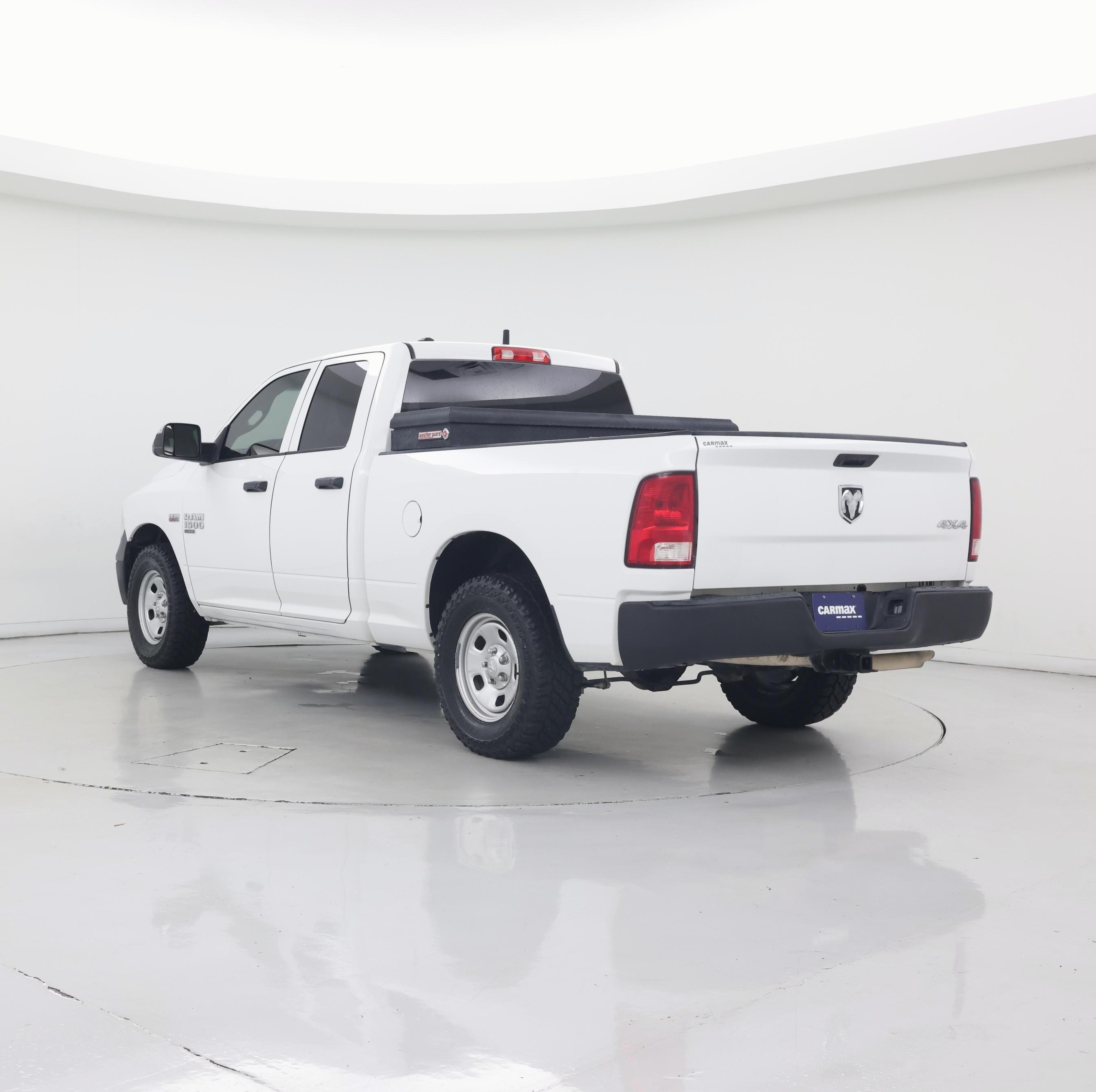 Thumbnail: 2022 RAM 1500 Classic - 2