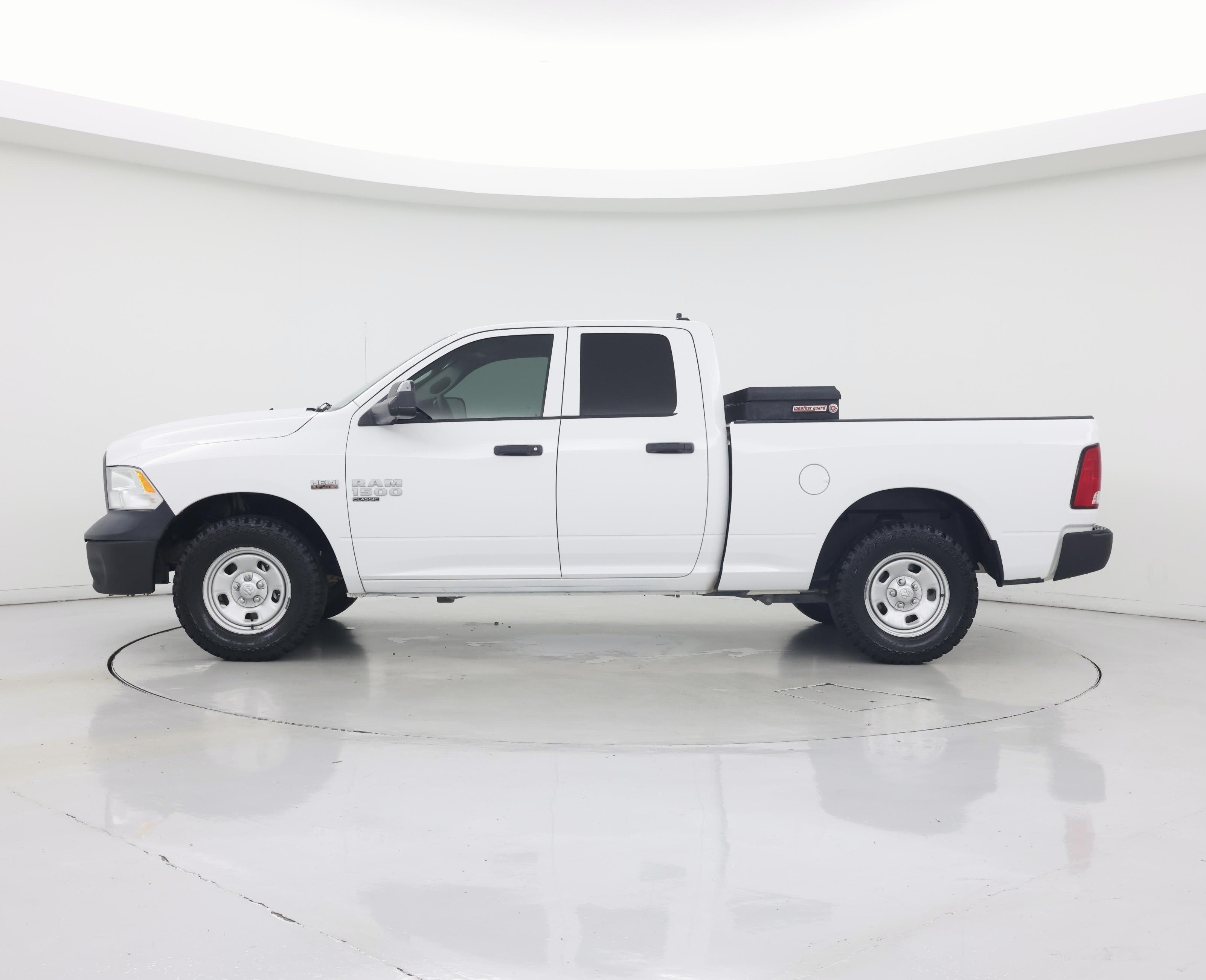 Thumbnail: 2022 RAM 1500 Classic - 3