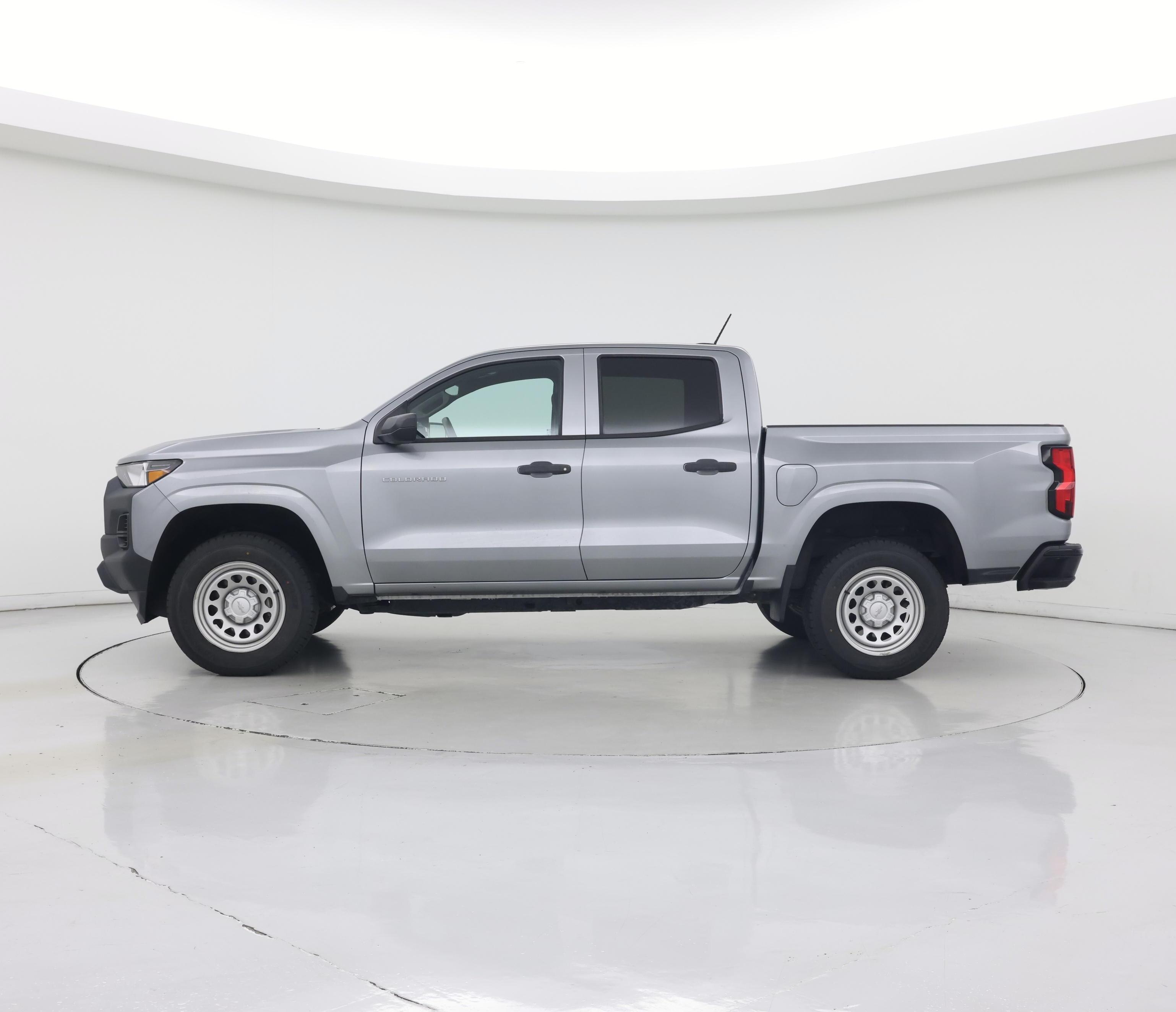 Thumbnail: 2023 Chevrolet Colorado - 3