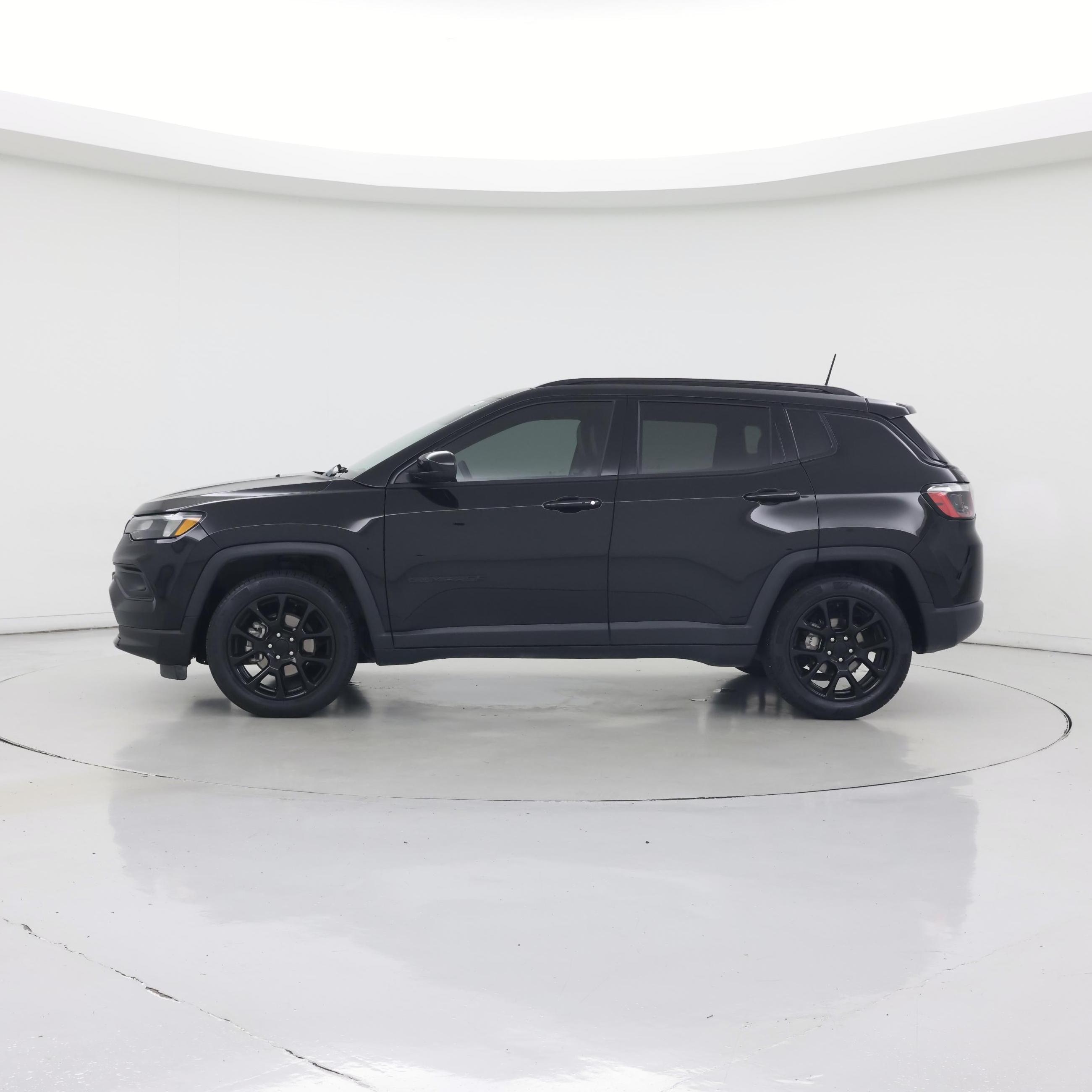 Thumbnail: 2022 Jeep Compass - 3