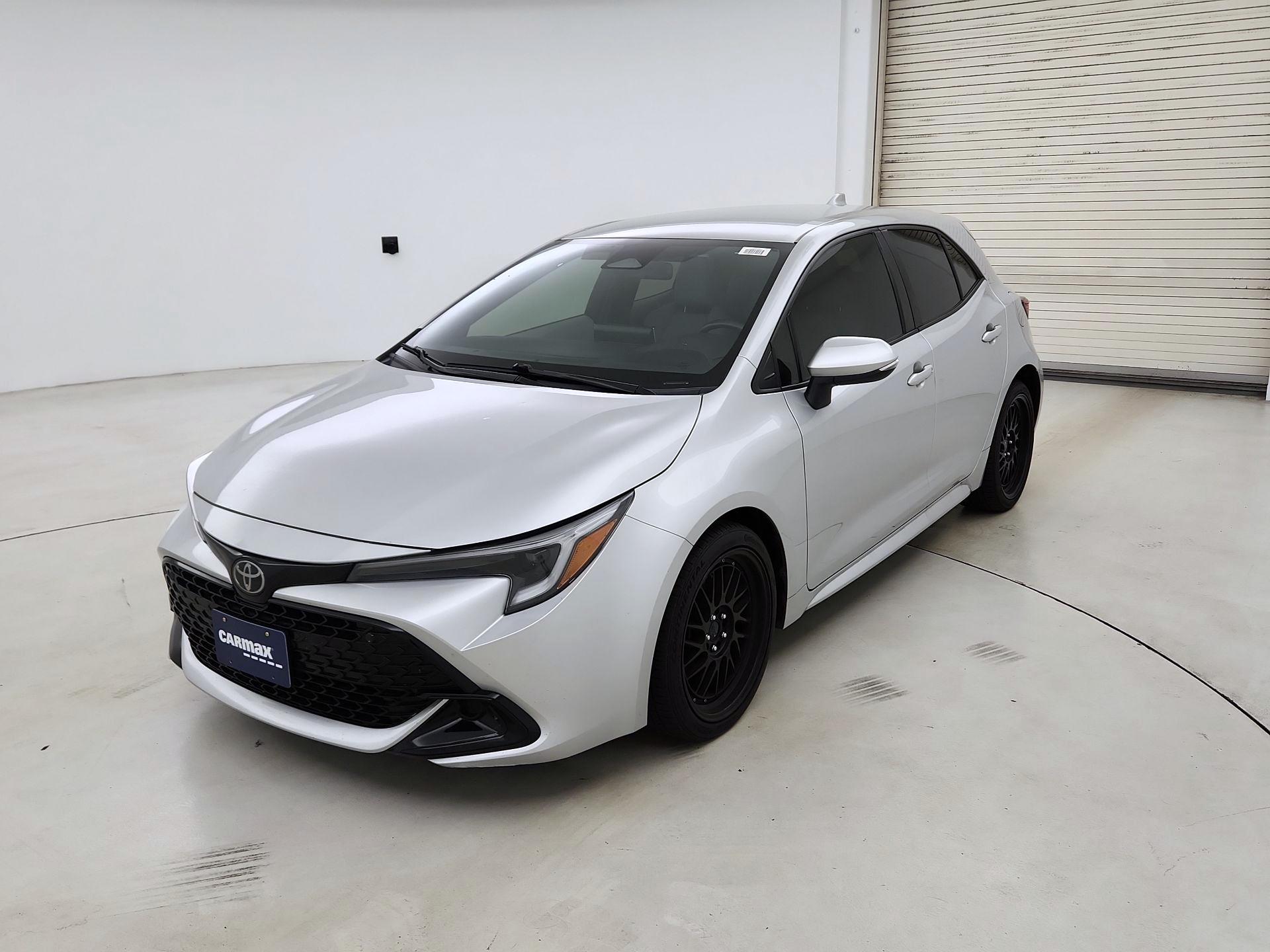 Thumbnail: 2023 Toyota Corolla - 3