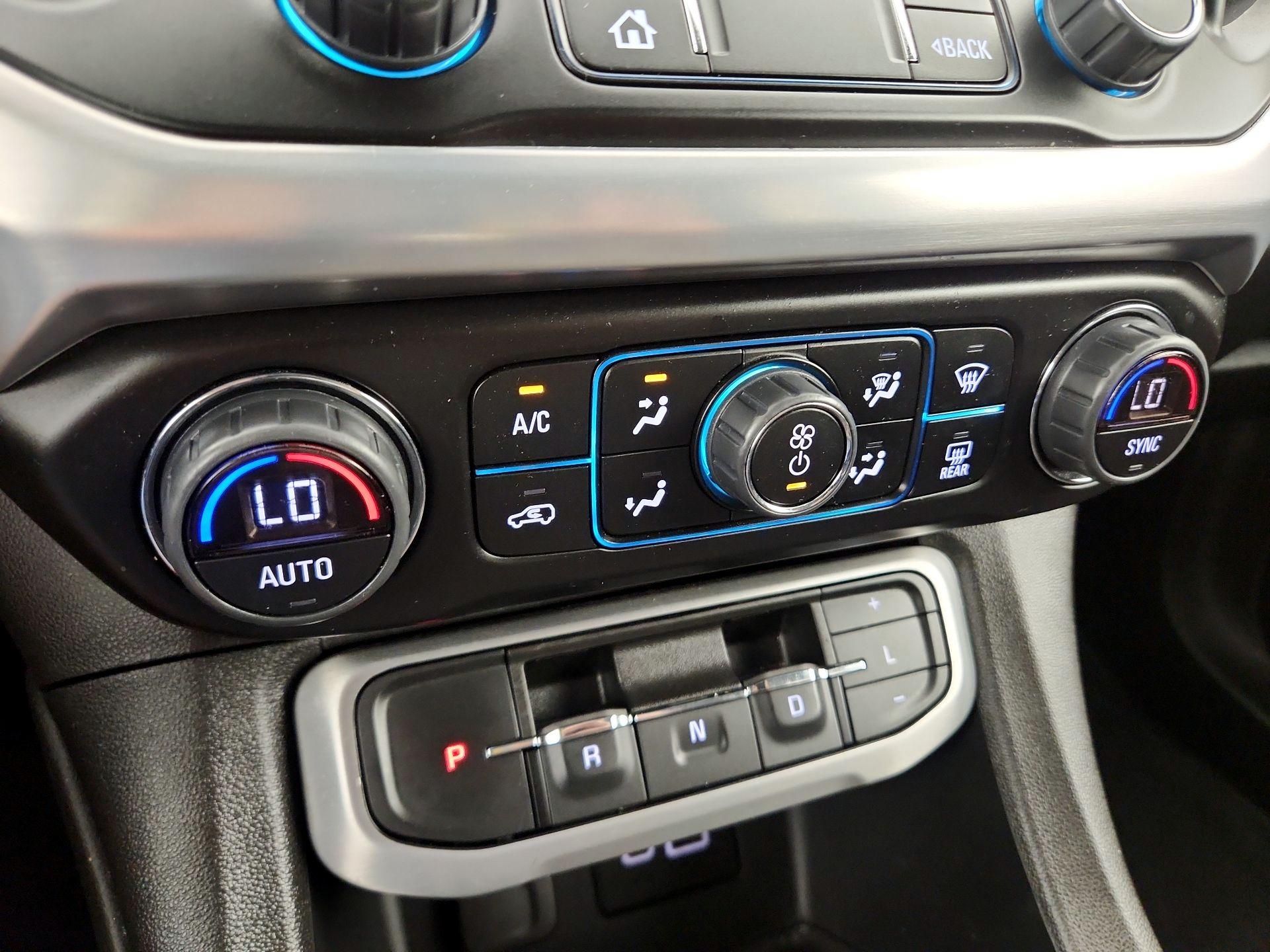 Thumbnail: 2023 GMC Acadia - 16