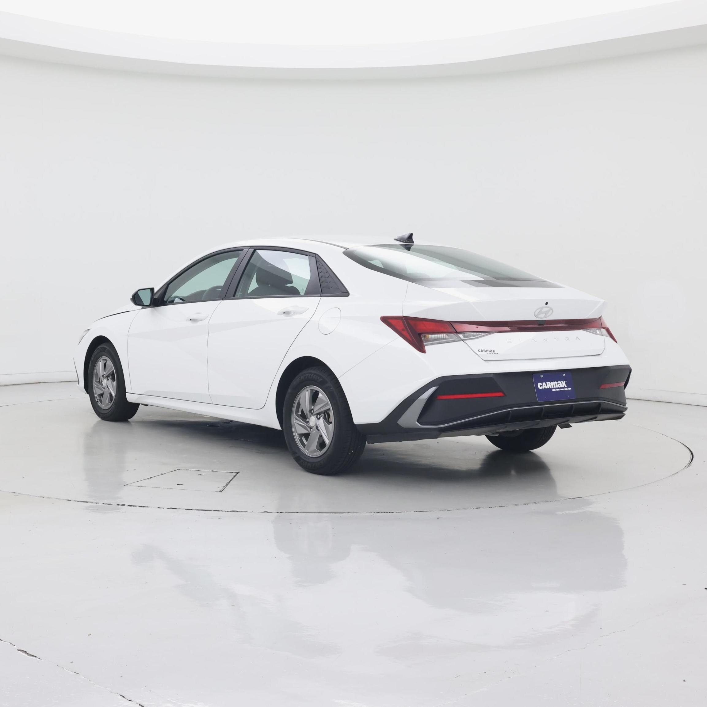 Thumbnail: 2025 Hyundai Elantra - 2