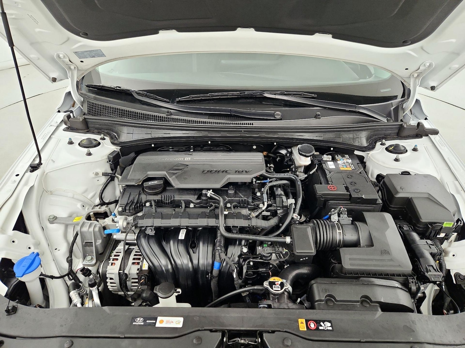 2025 Hyundai Elantra SE - Photo 22