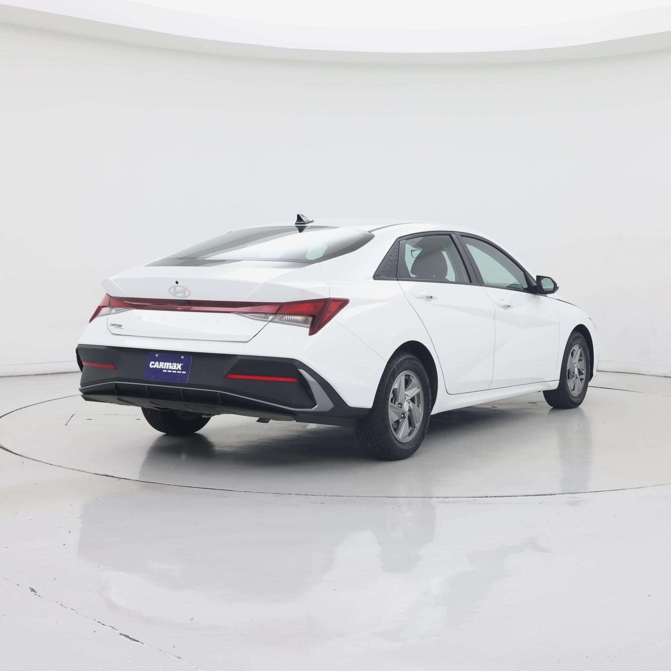 Thumbnail: 2025 Hyundai Elantra - 8