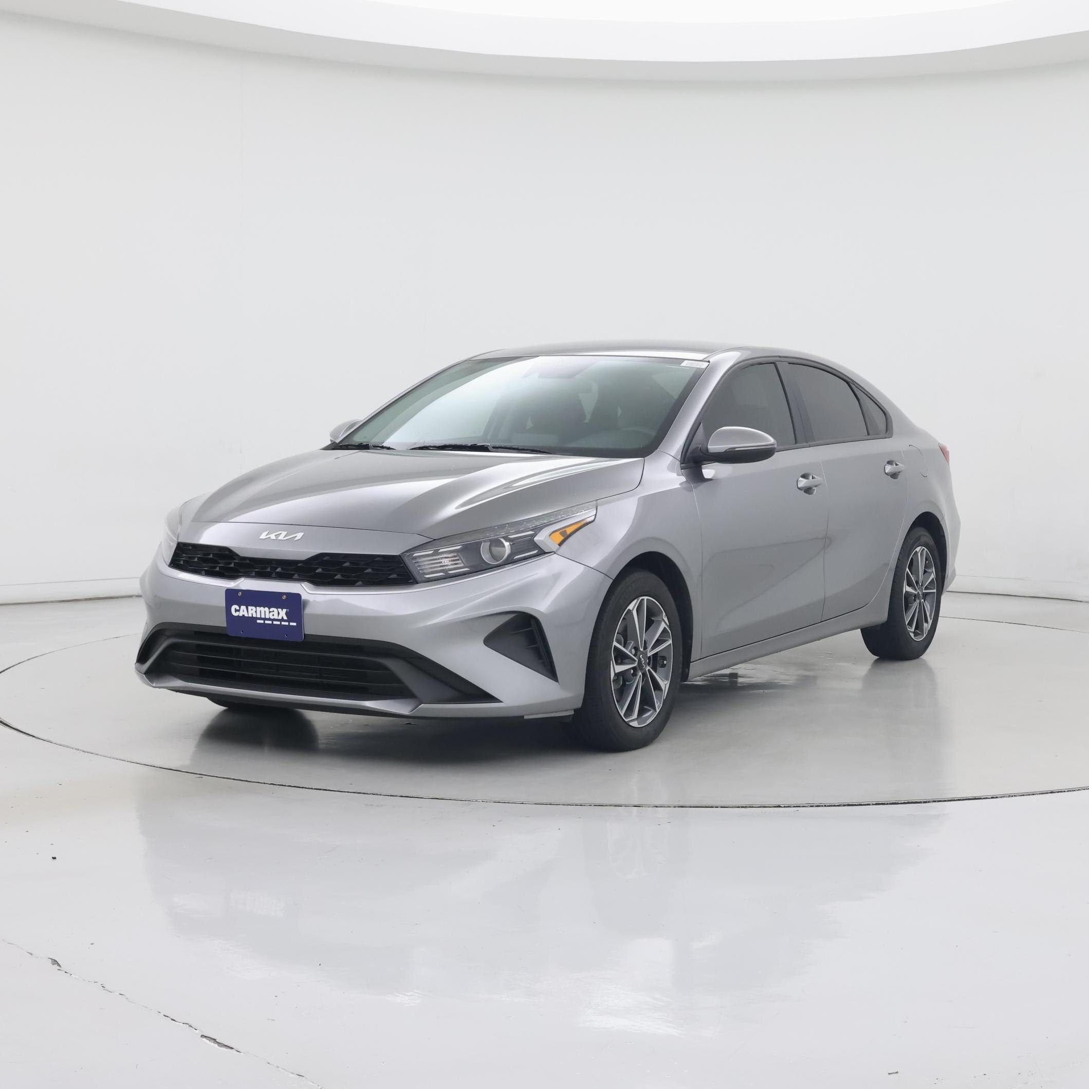 Thumbnail: 2024 Kia Forte - 4