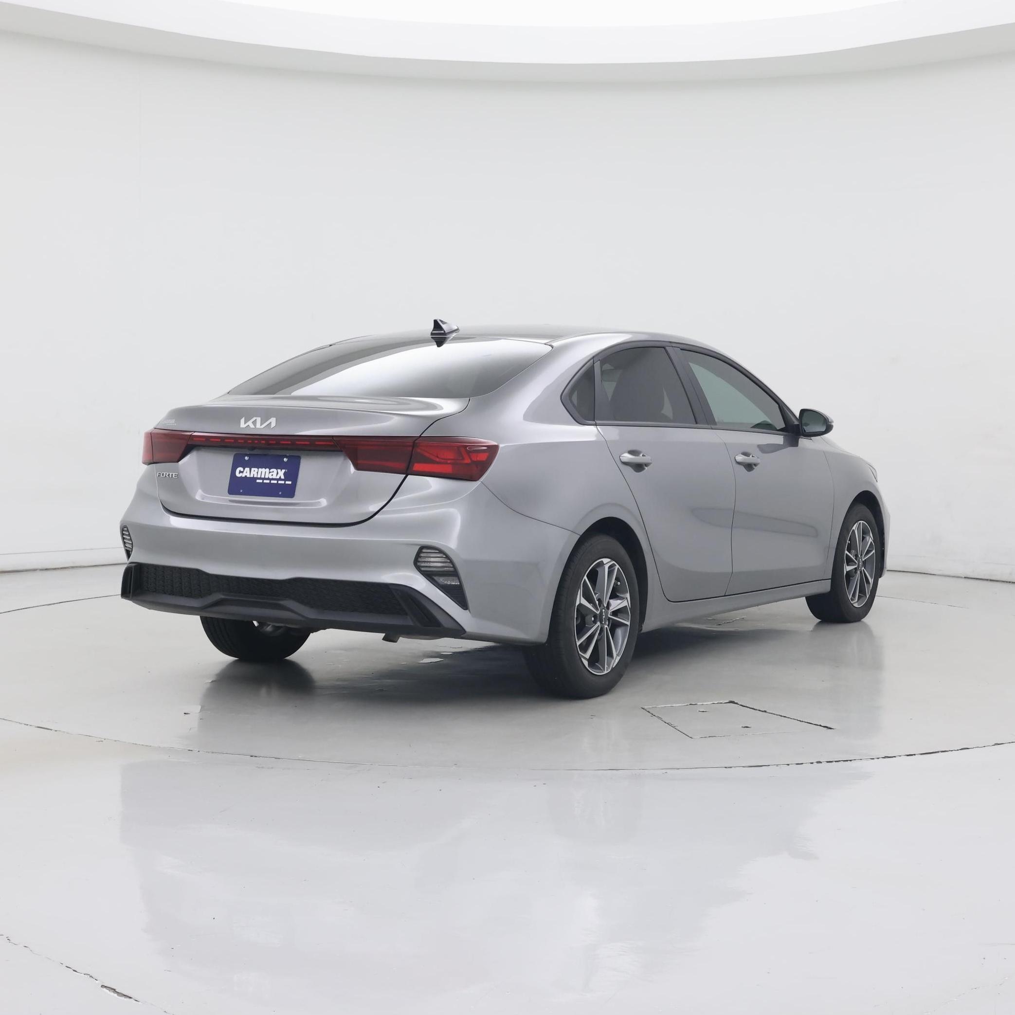 Thumbnail: 2024 Kia Forte - 8