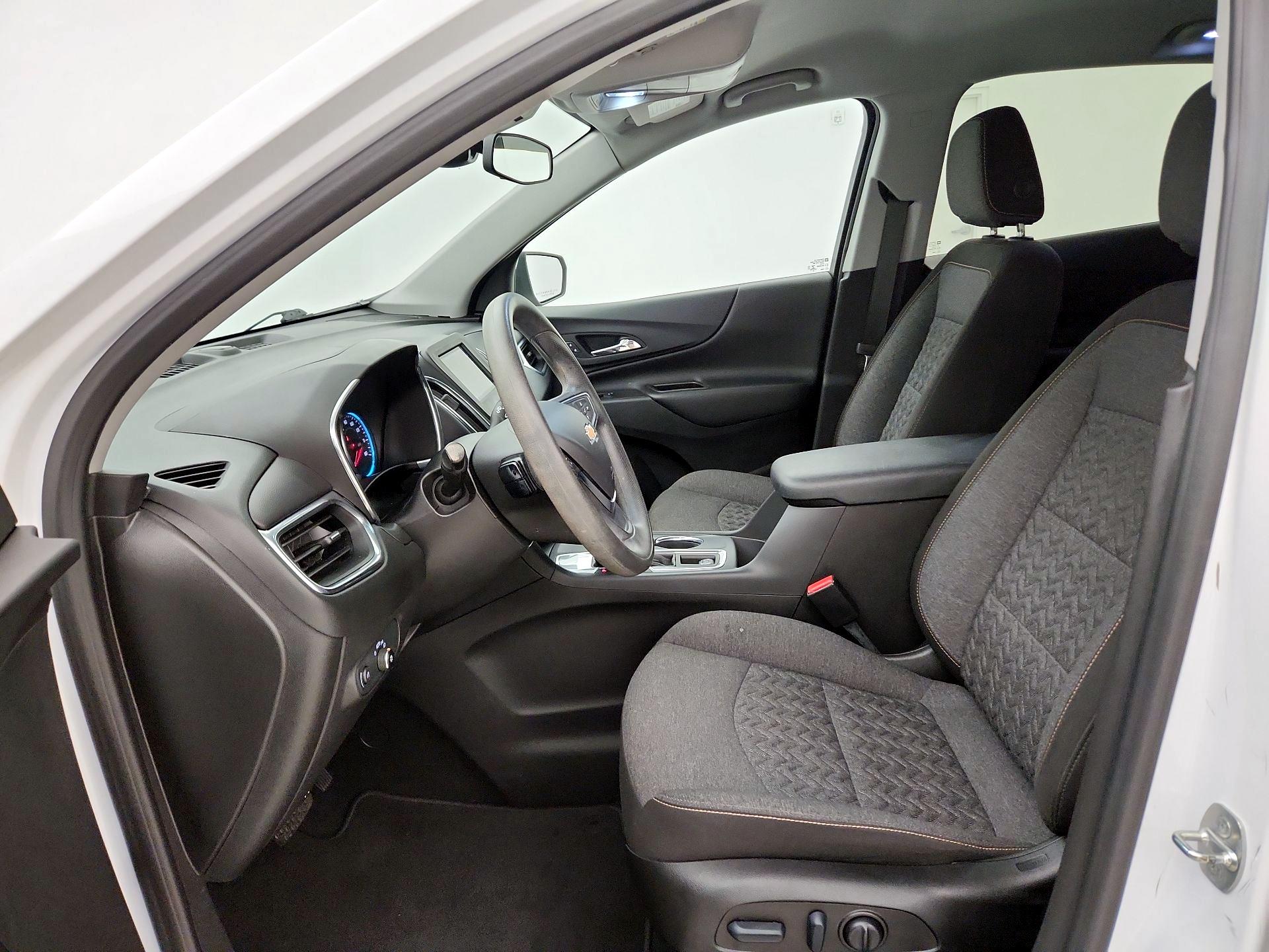 Thumbnail: 2022 Chevrolet Equinox - 11