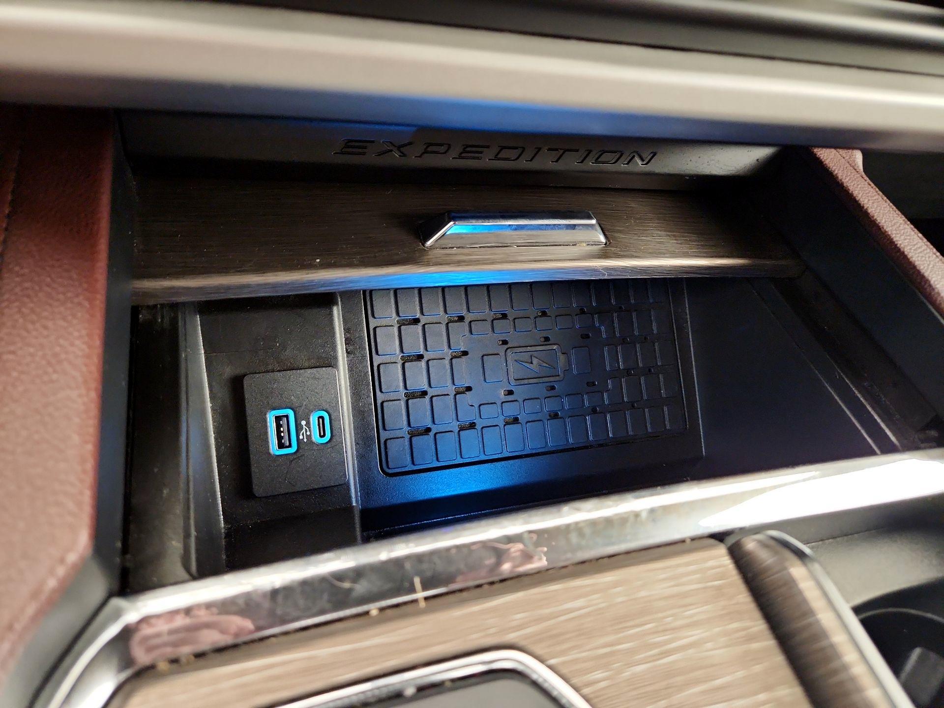 Thumbnail: 2024 Ford Expedition MAX - 19