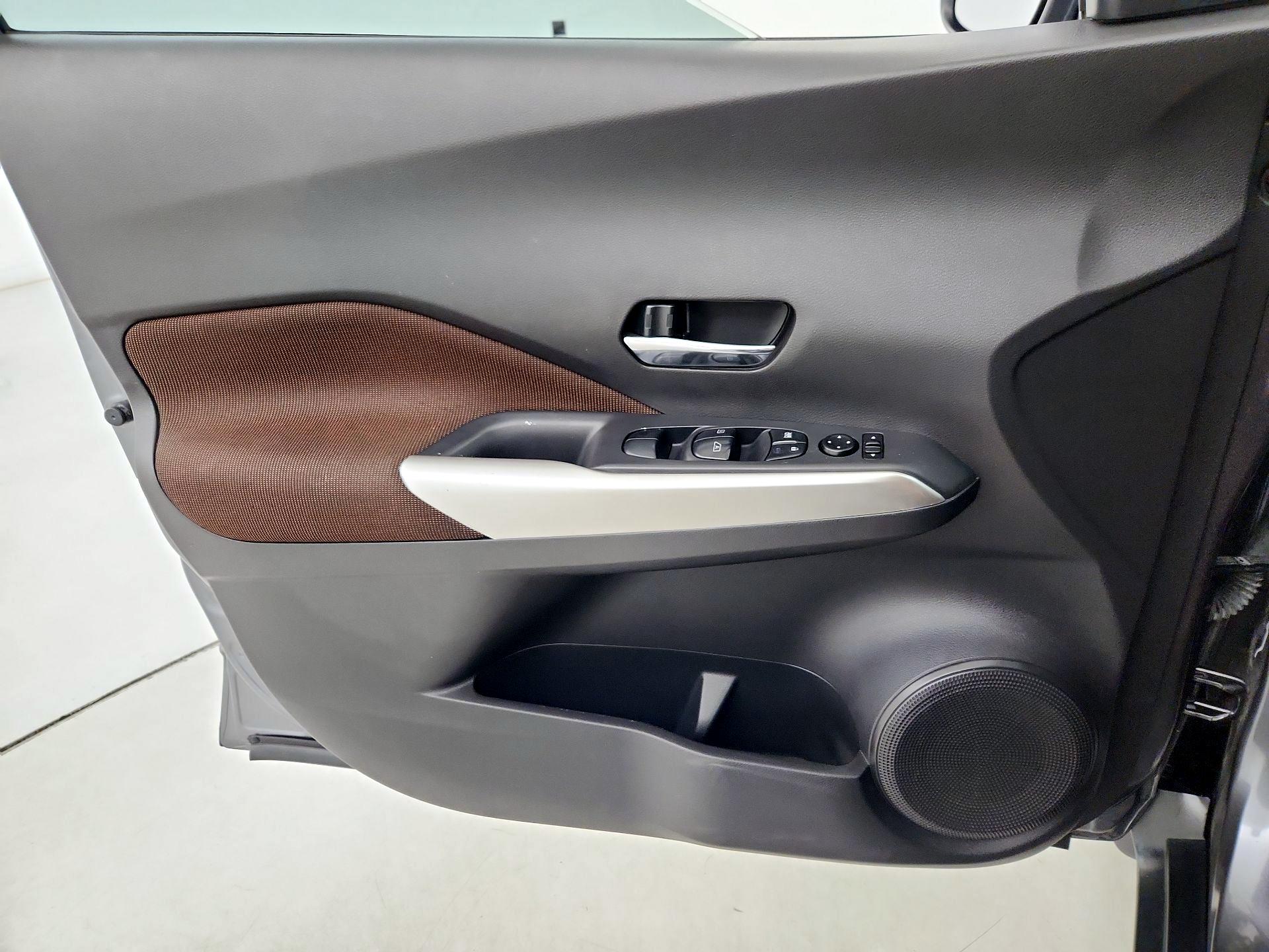 Thumbnail: 2020 Nissan Kicks - 12