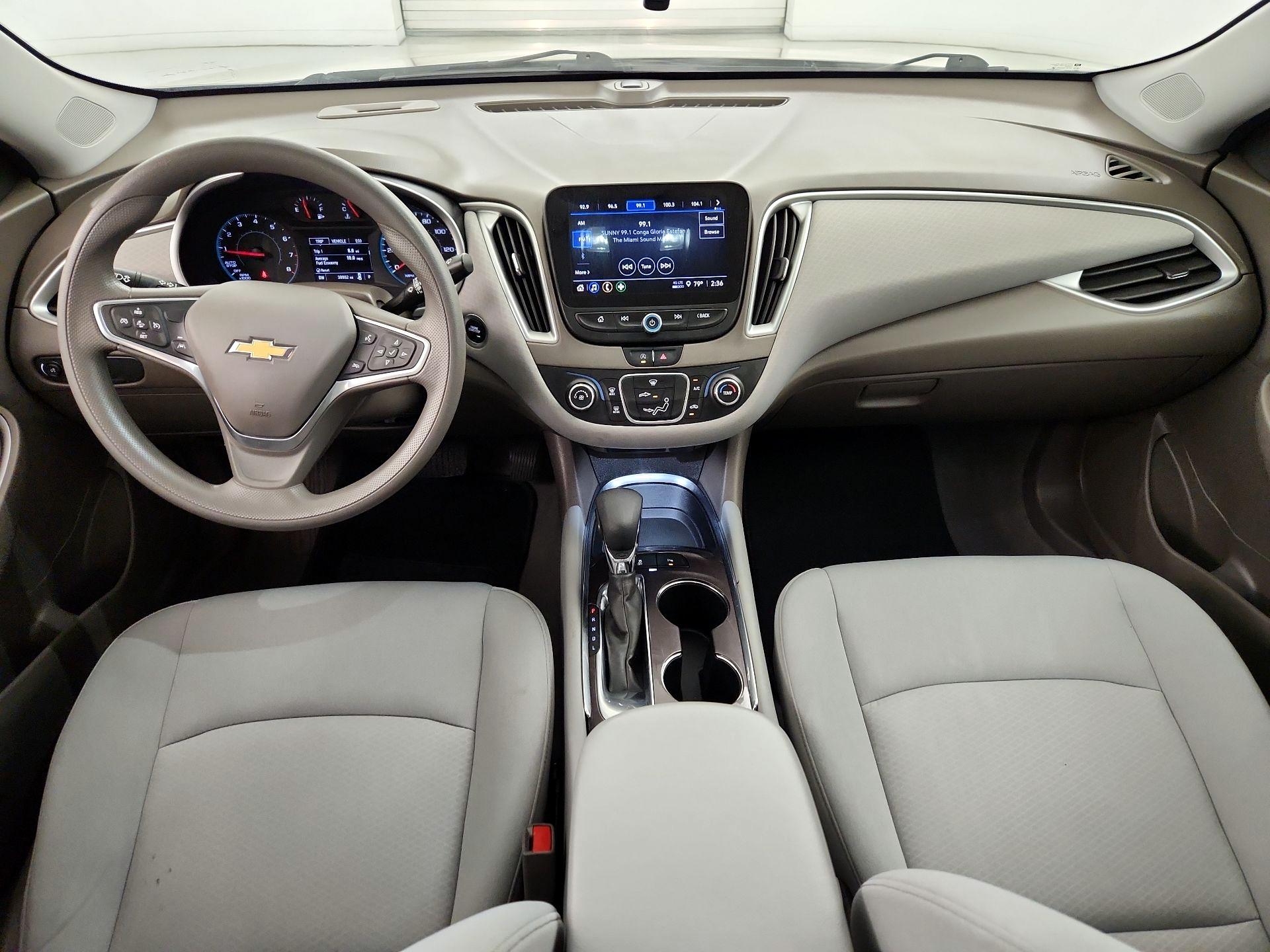 Thumbnail: 2022 Chevrolet Malibu - 9