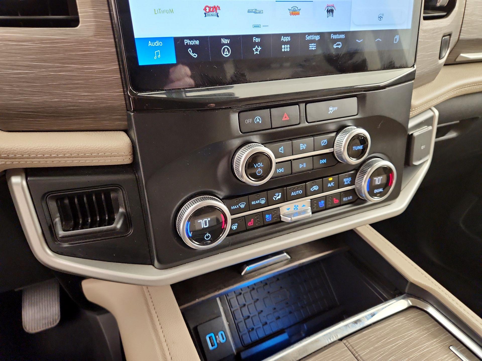 Thumbnail: 2024 Ford Expedition MAX - 17