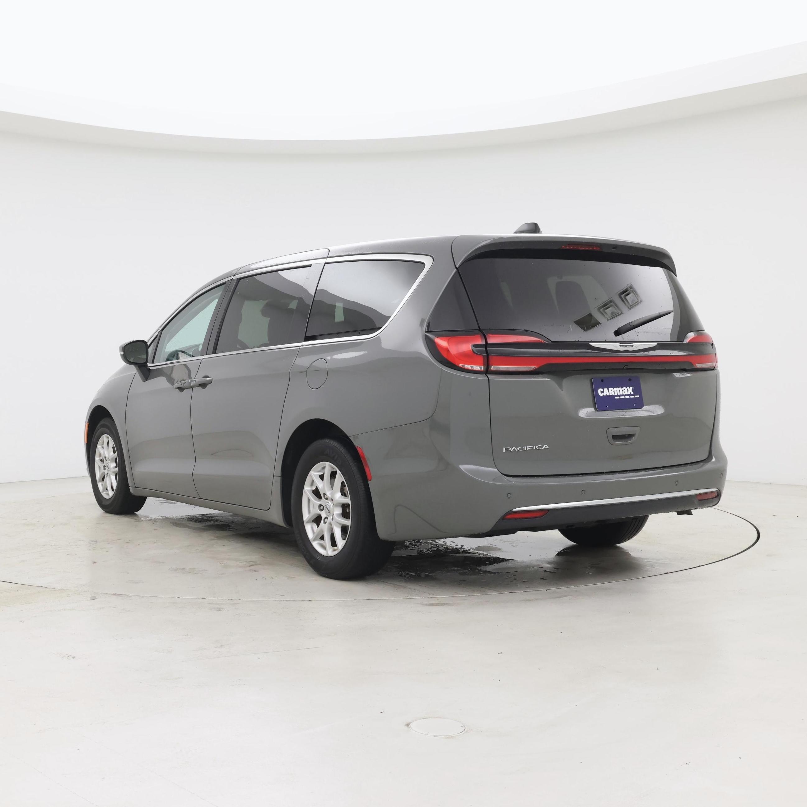 Thumbnail: 2023 Chrysler Pacifica - 2