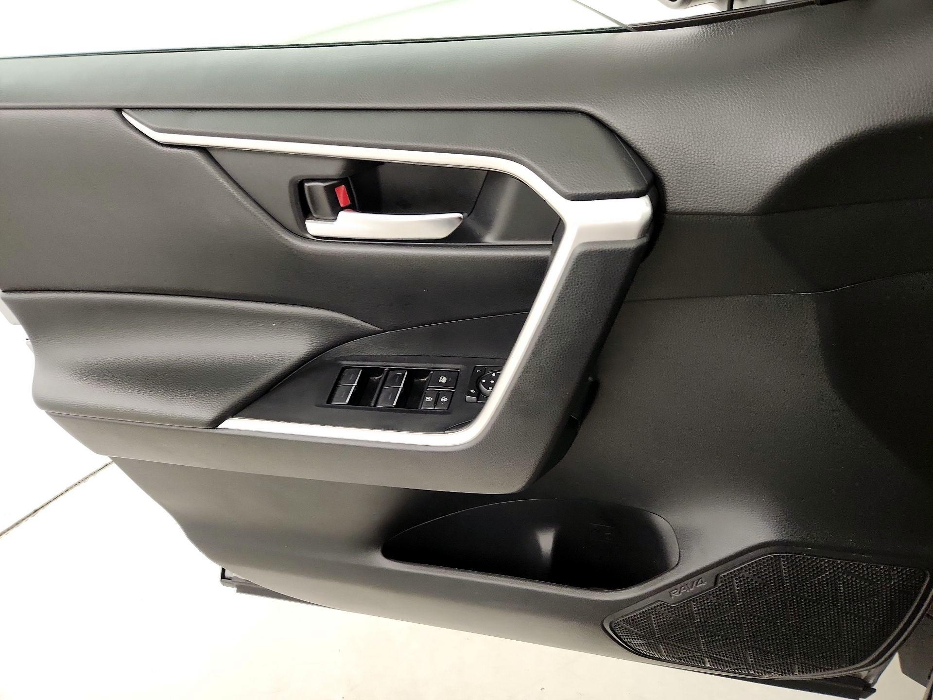 Thumbnail: 2024 Toyota RAV4 - 12