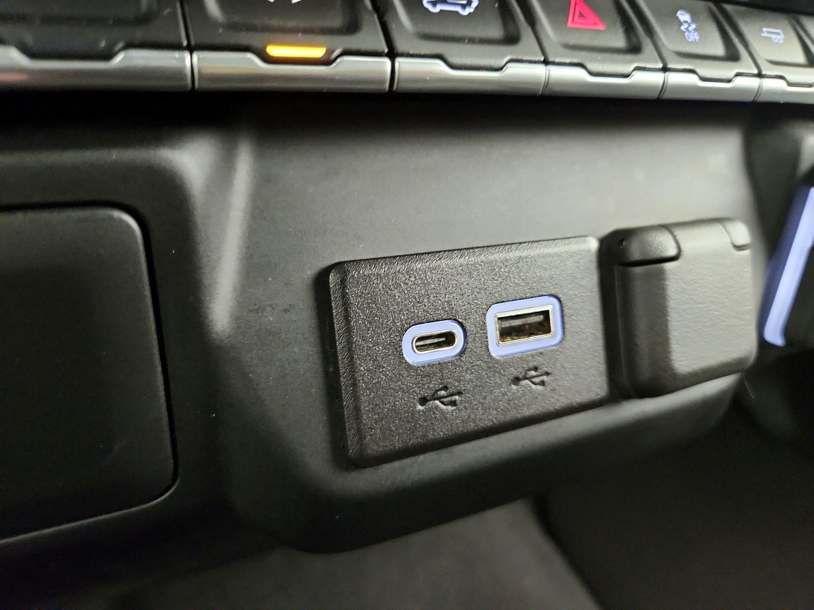 2022 Chevrolet Silverado 1500 Custom - Photo 17