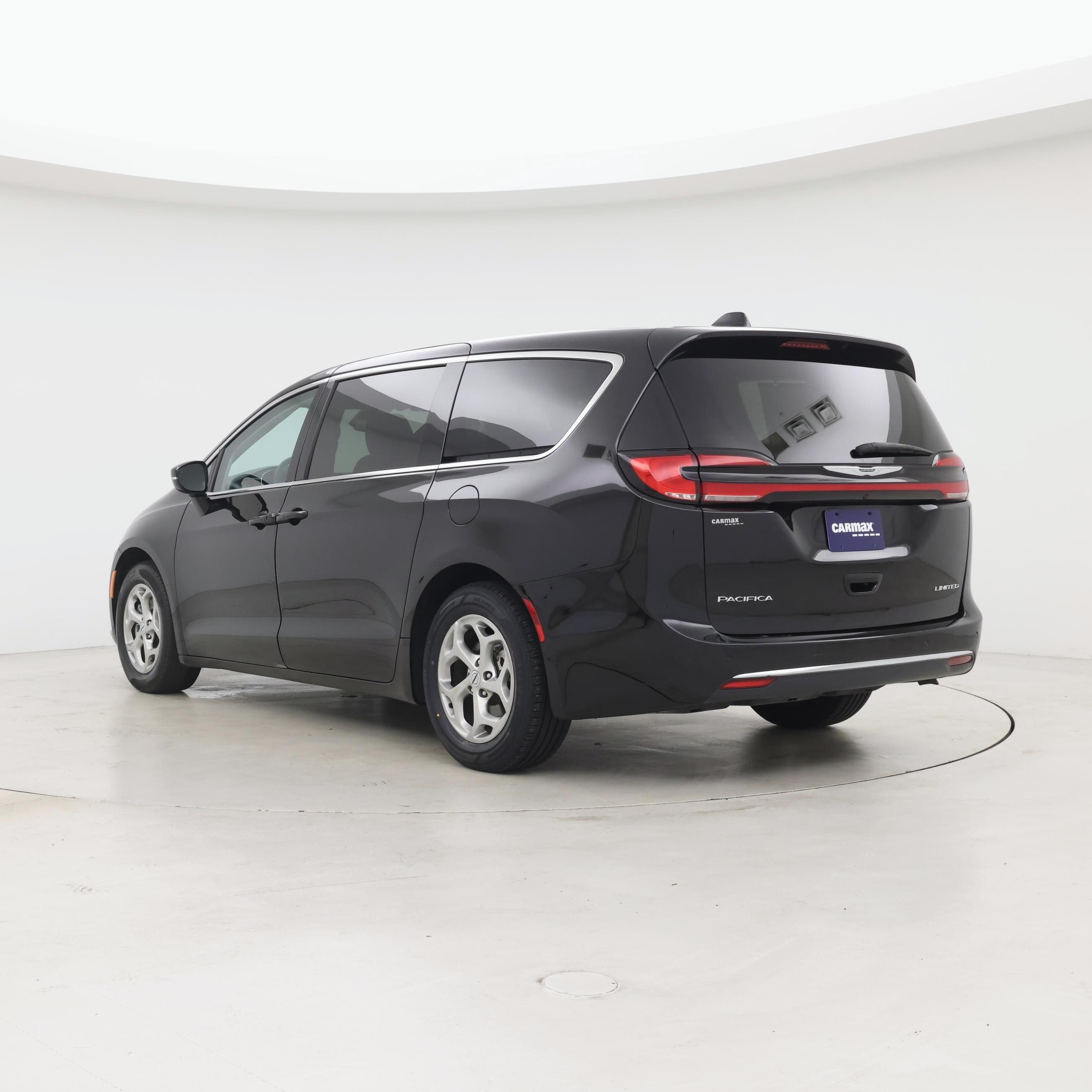 Thumbnail: 2024 Chrysler Pacifica - 2