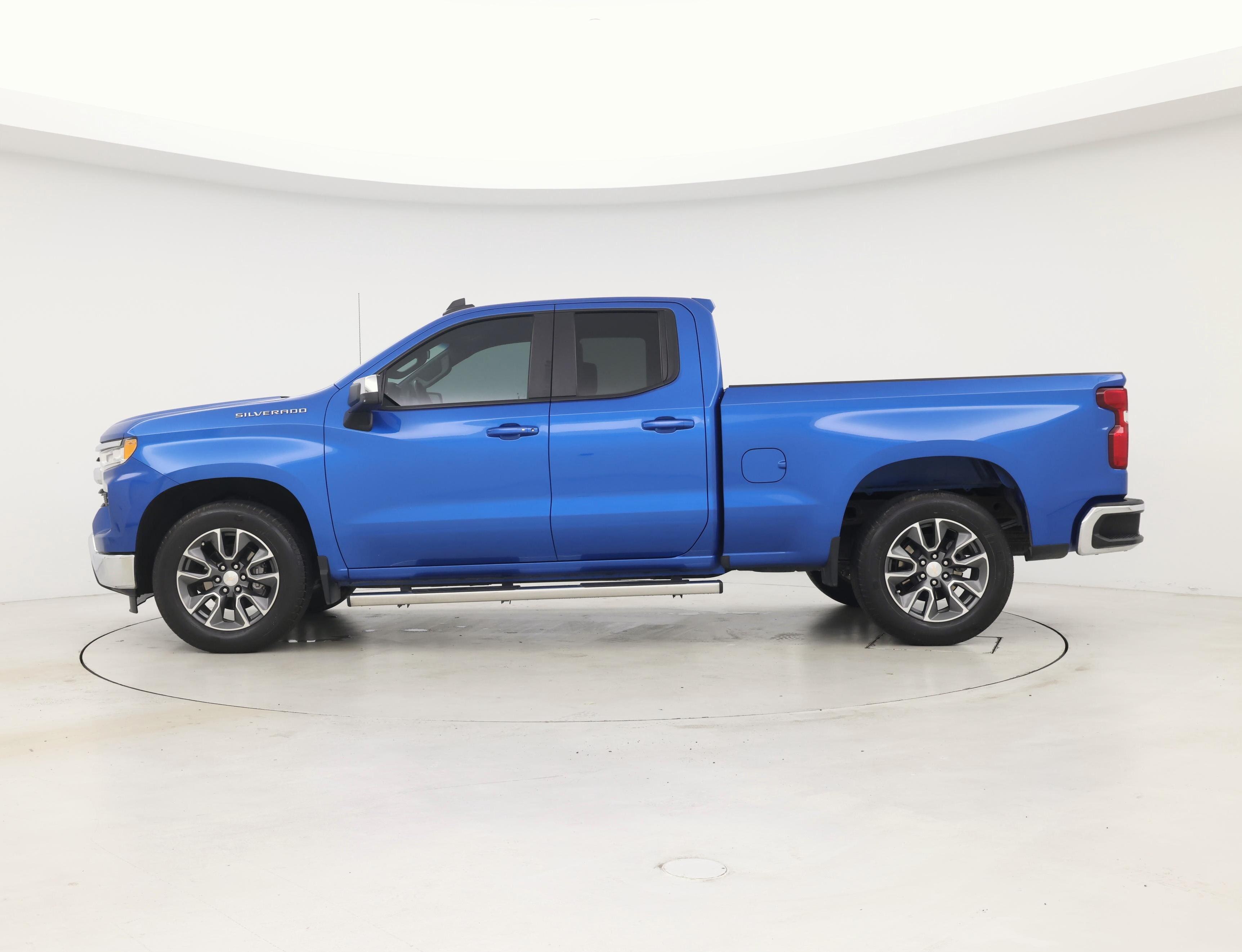 Thumbnail: 2022 Chevrolet Silverado 1500 - 3