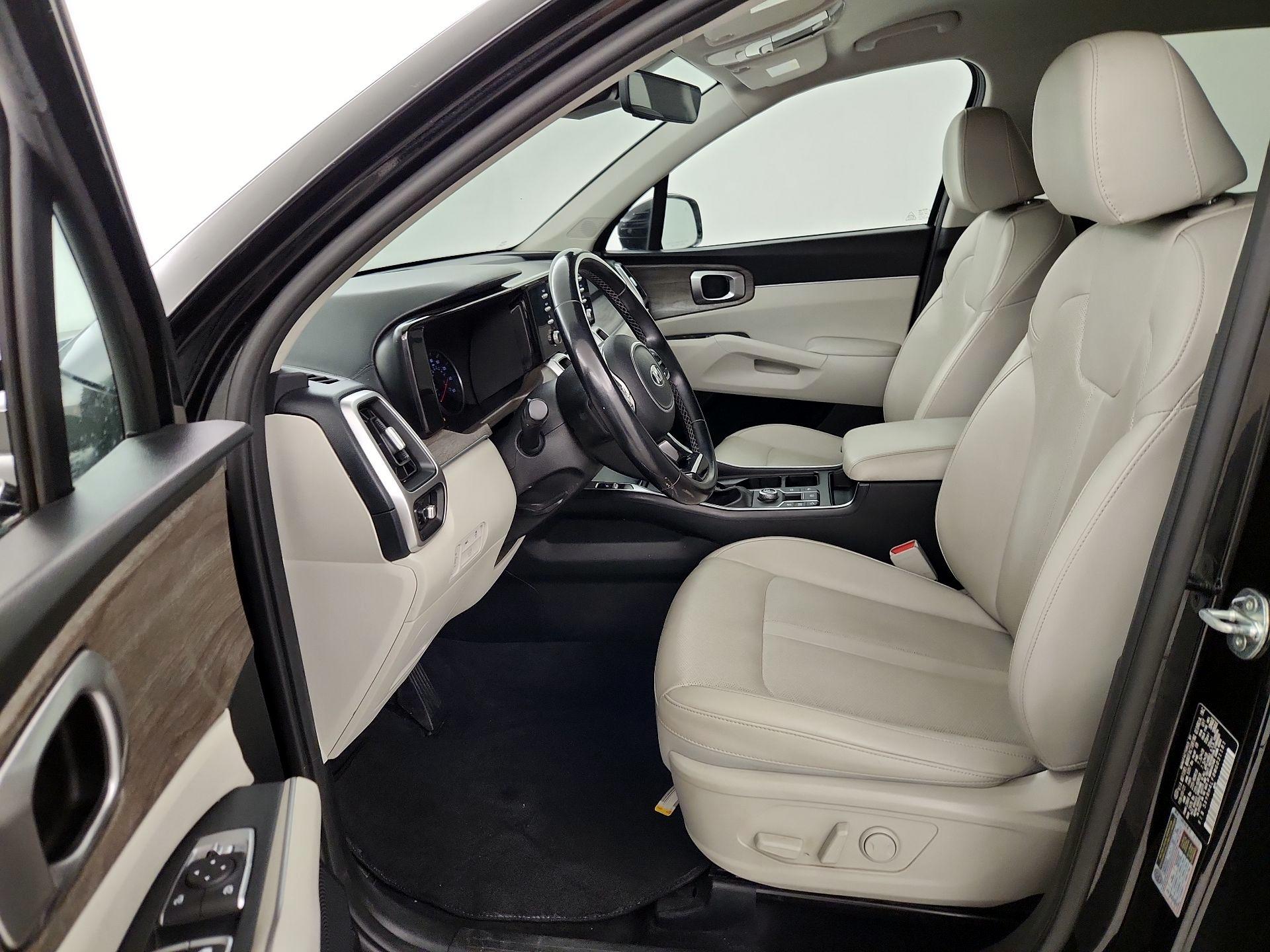 Thumbnail: 2021 Kia Sorento - 11