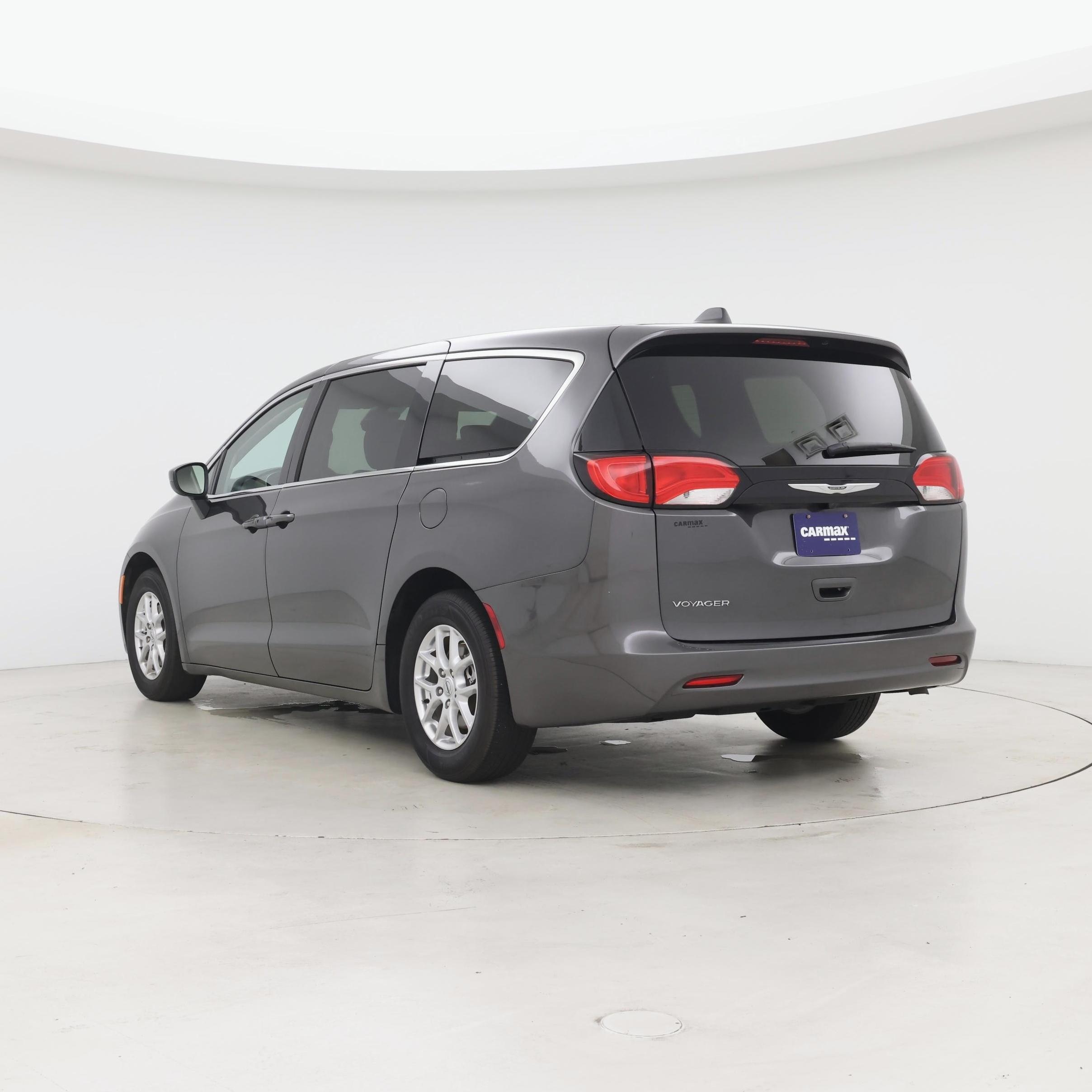 Thumbnail: 2023 Chrysler Voyager - 2