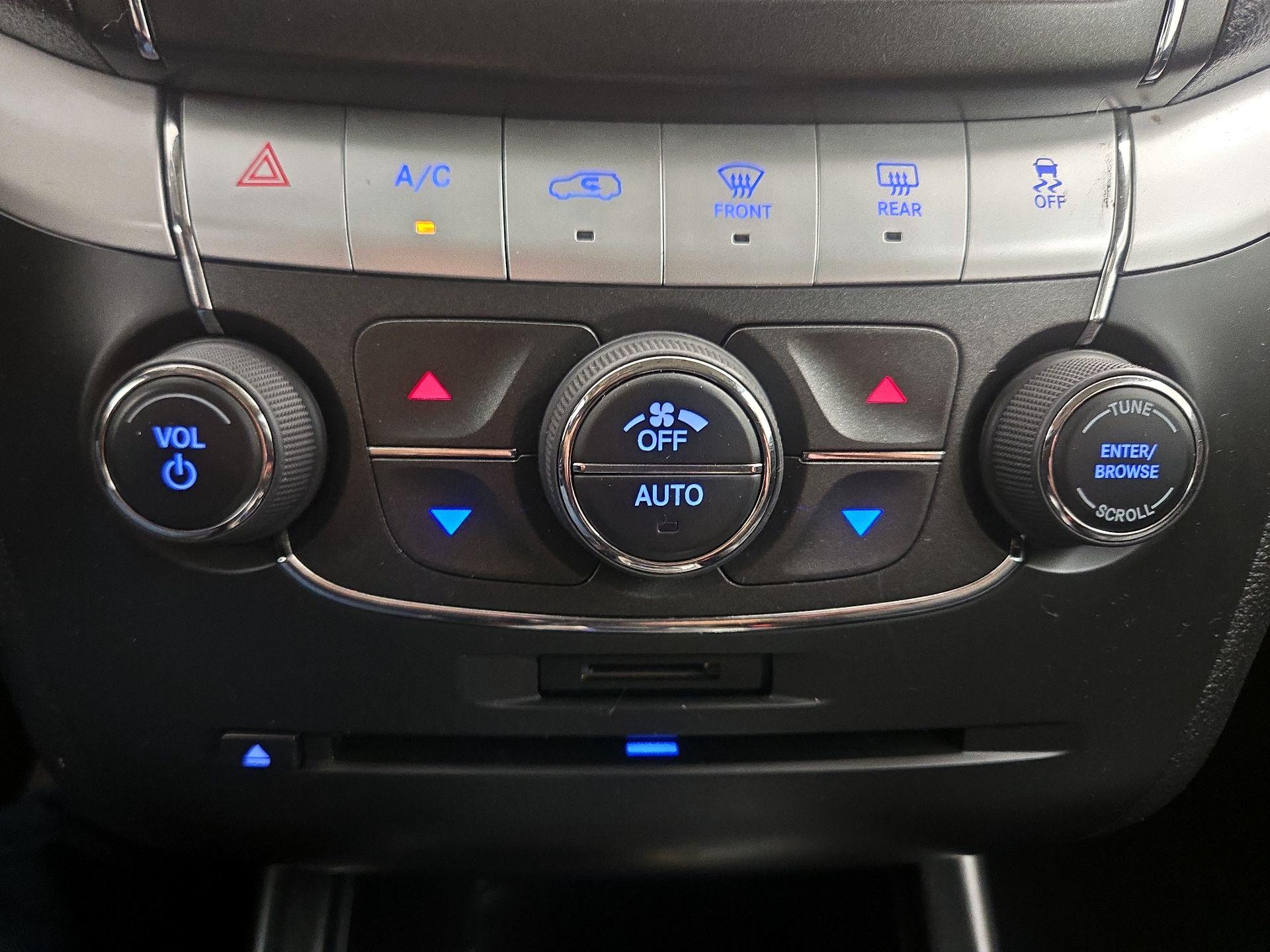 Thumbnail: 2015 Dodge Journey - 16