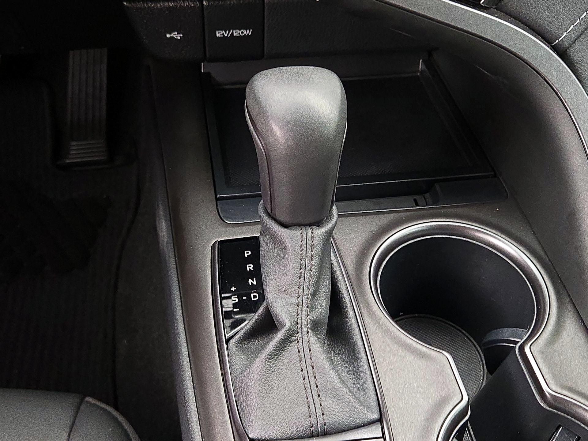 Thumbnail: 2023 Toyota Camry - 17