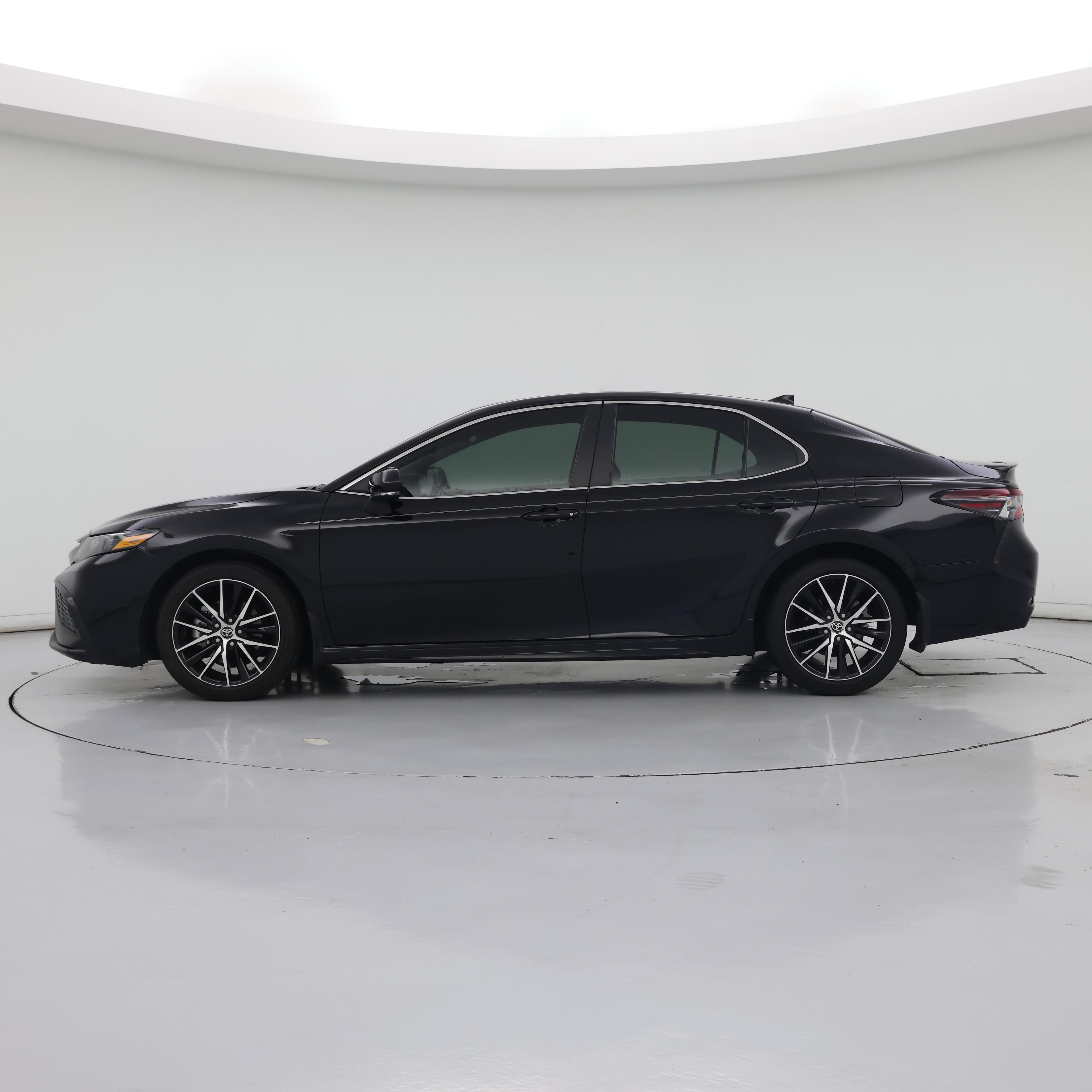 Thumbnail: 2023 Toyota Camry - 3