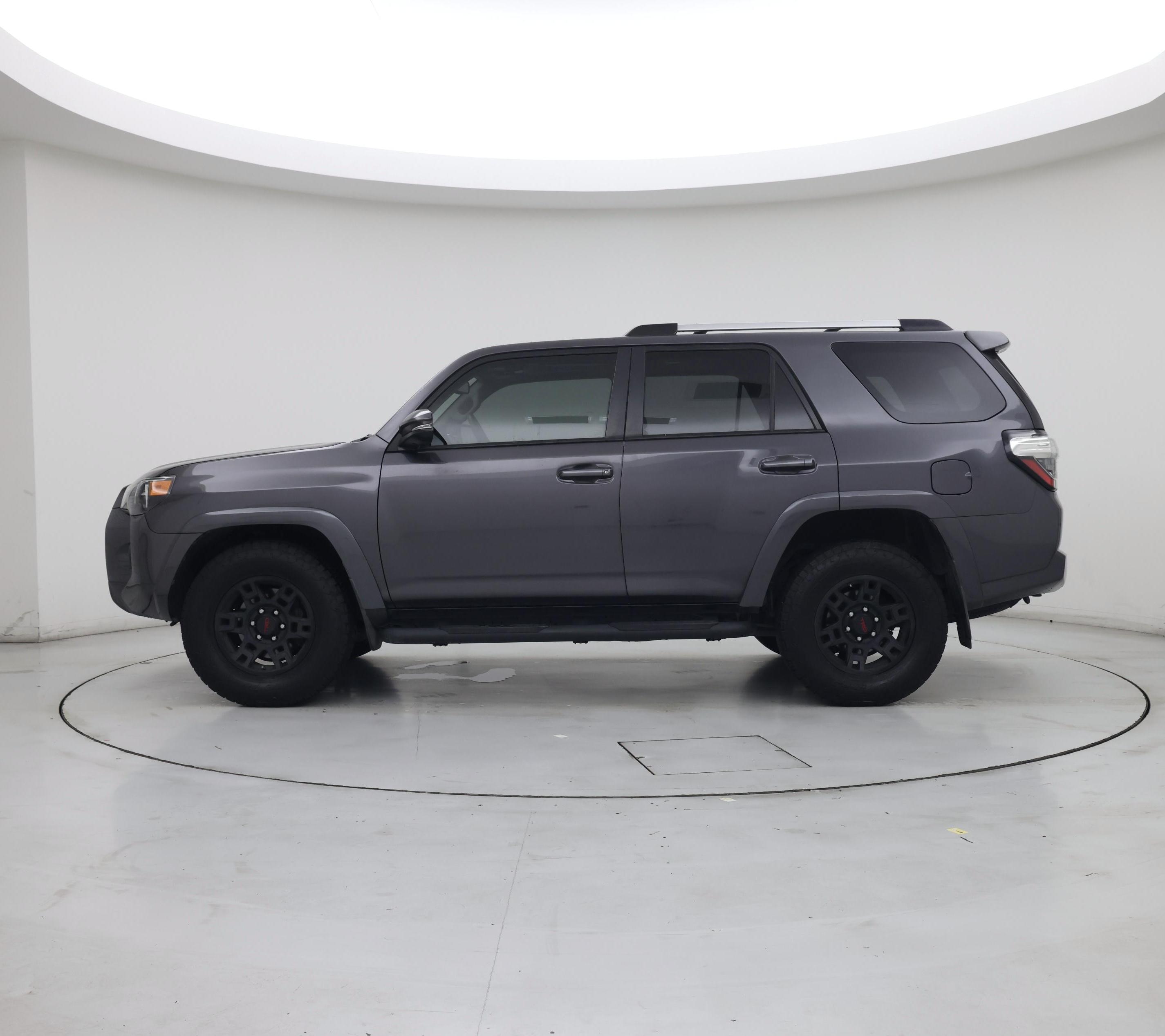 Thumbnail: 2021 Toyota 4Runner - 3