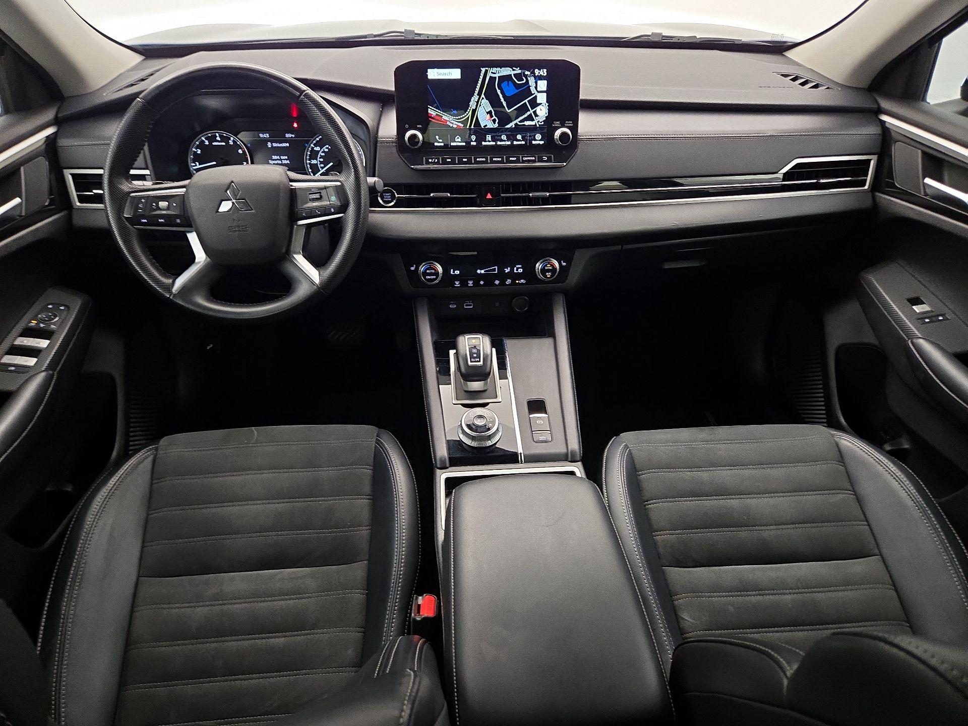 Thumbnail: 2024 Mitsubishi Outlander - 9