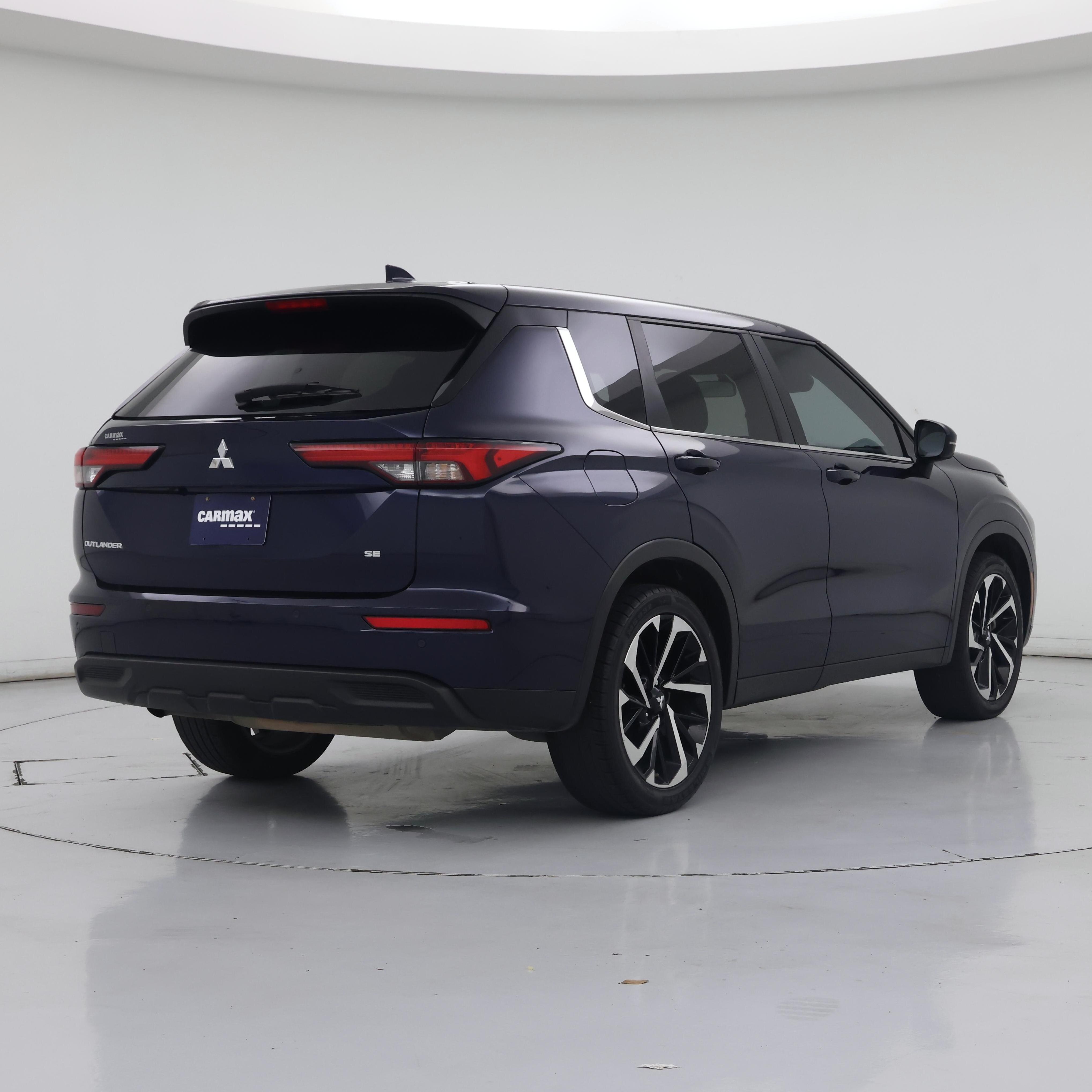 Thumbnail: 2024 Mitsubishi Outlander - 8