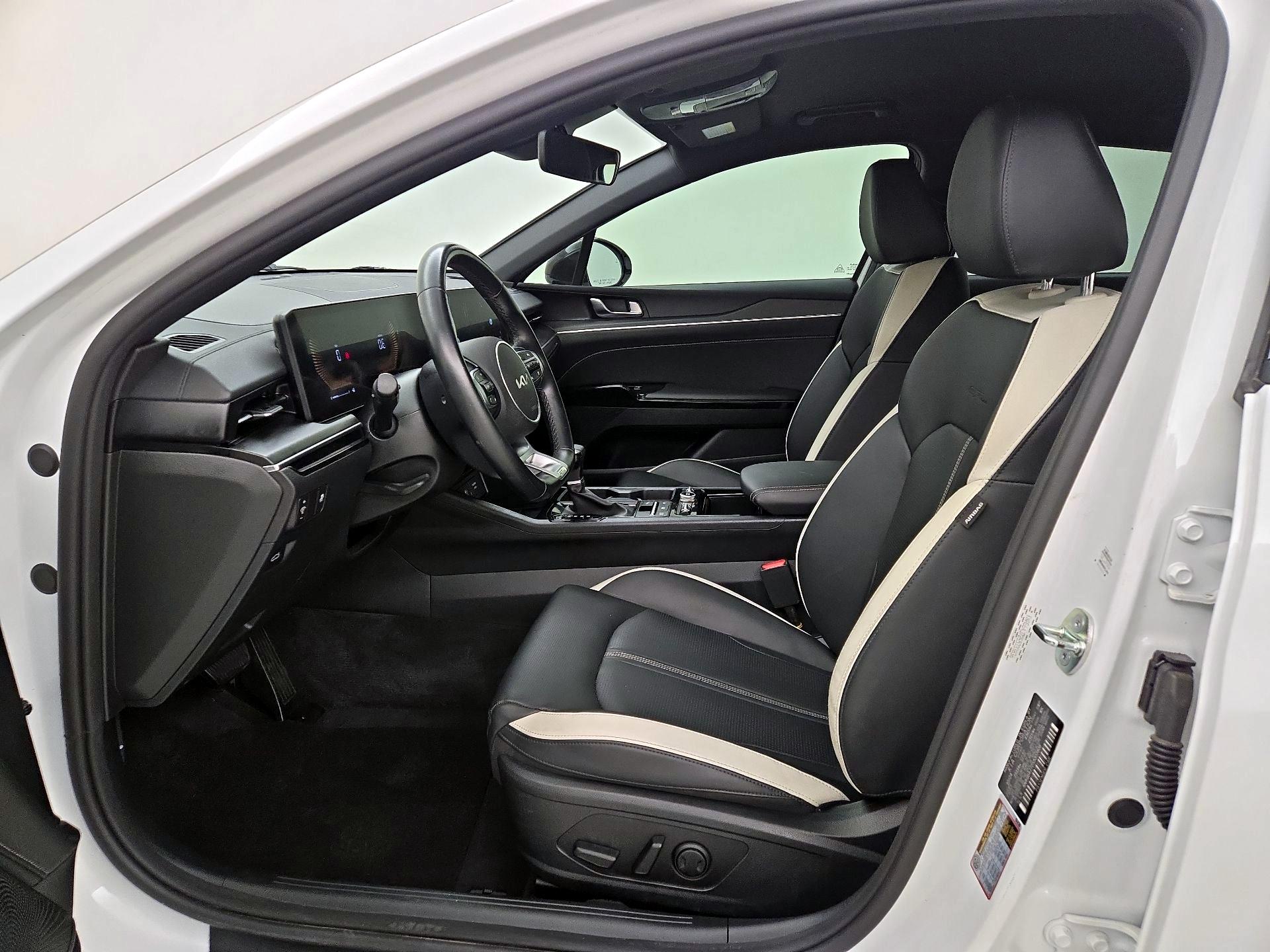 Thumbnail: 2025 Kia K5 - 11