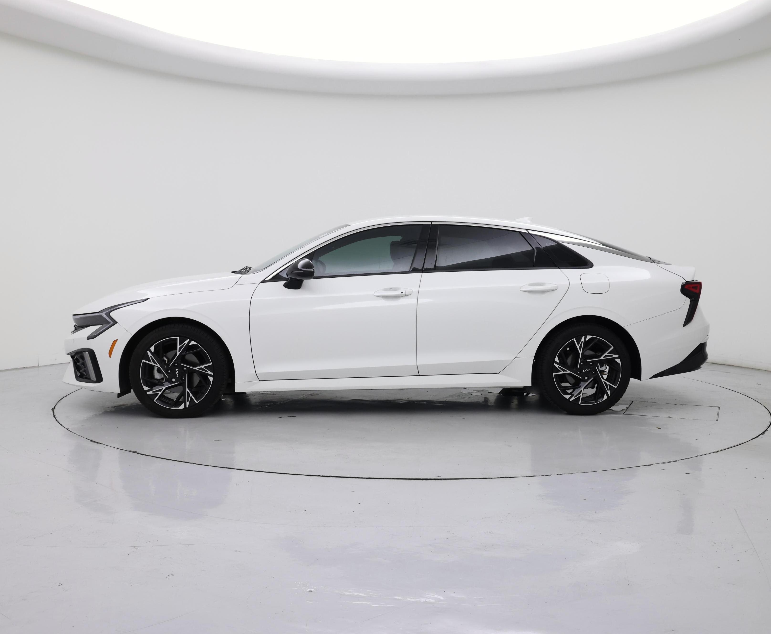 Thumbnail: 2025 Kia K5 - 3