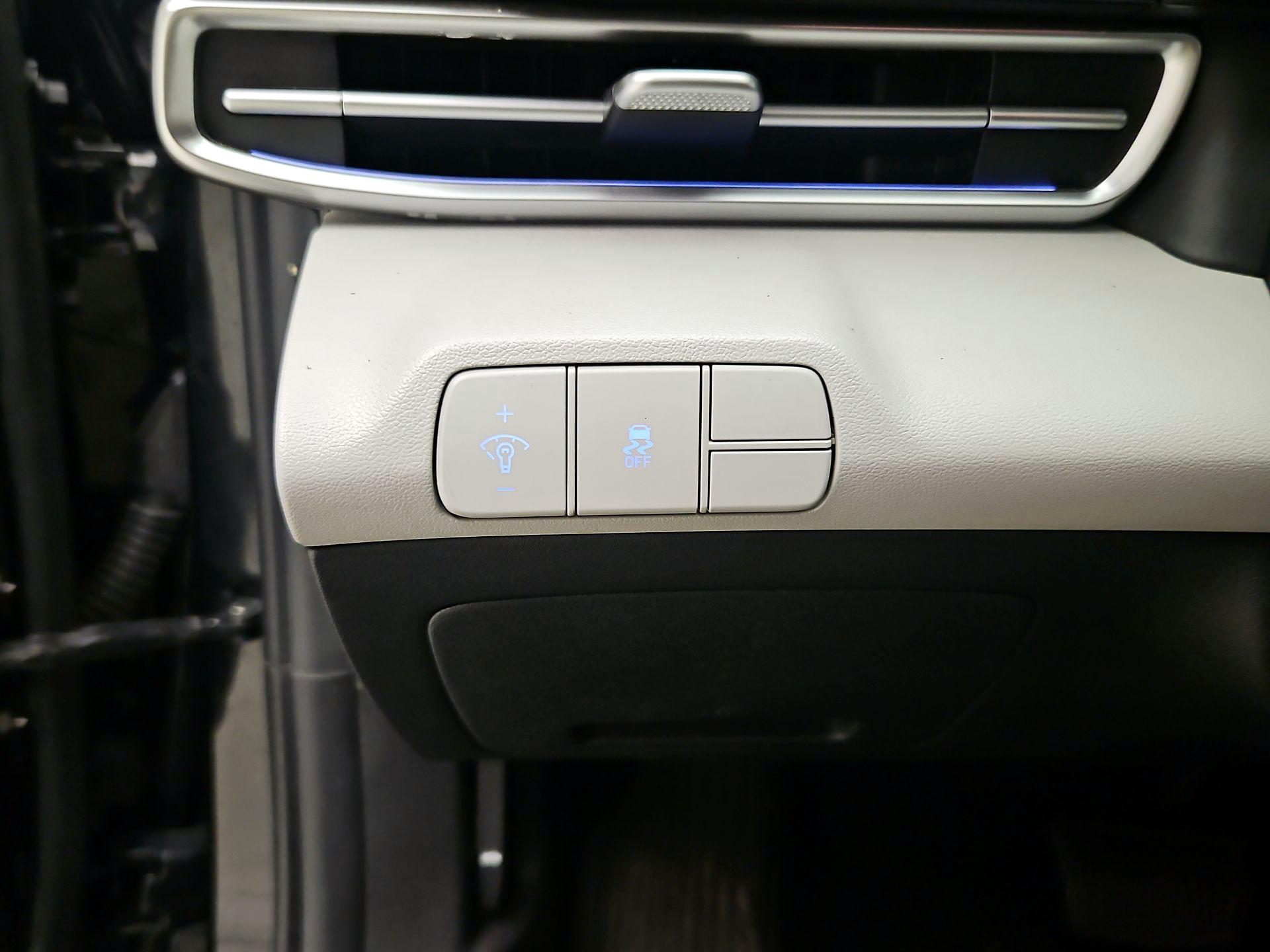 Thumbnail: 2024 Hyundai Elantra - 13