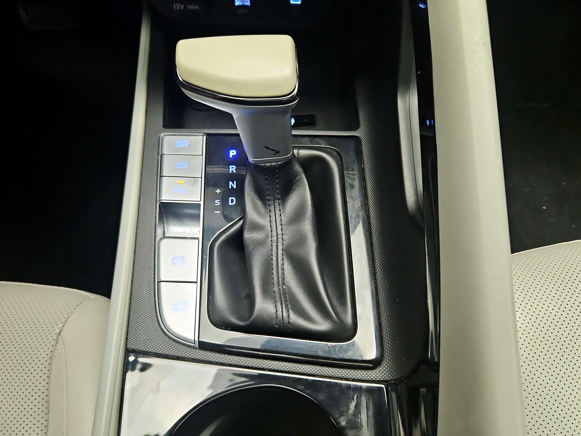 Thumbnail: 2024 Hyundai Elantra - 18