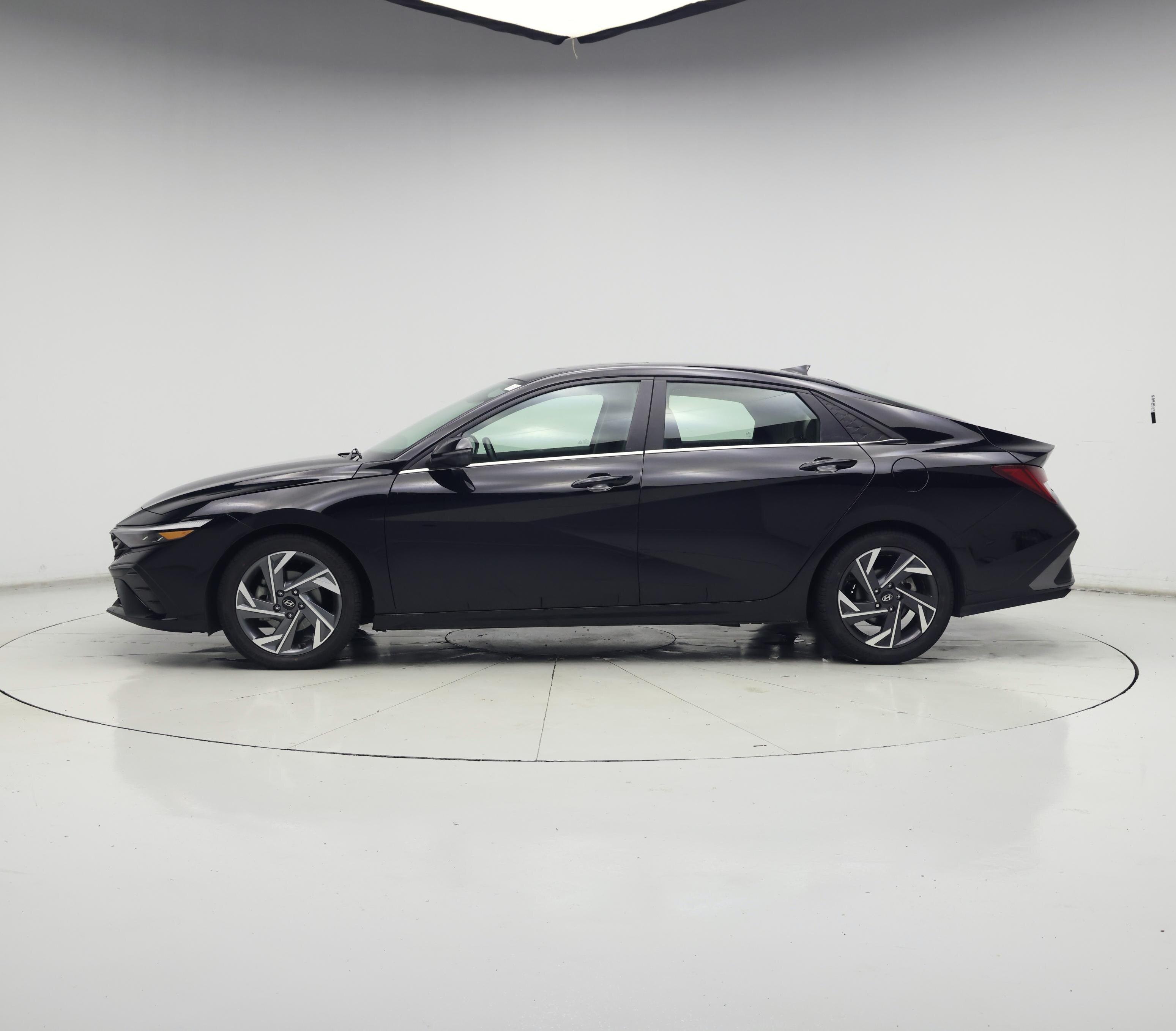 Thumbnail: 2024 Hyundai Elantra - 3