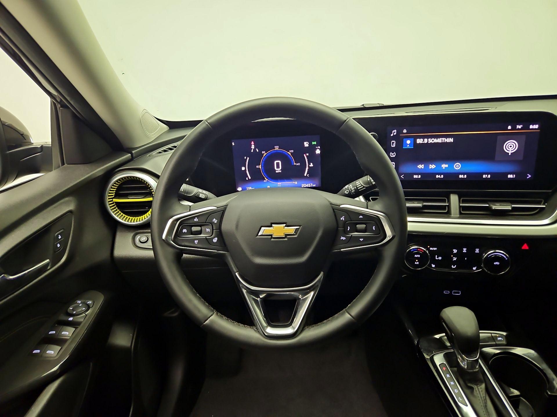 Thumbnail: 2025 Chevrolet Trax - 10