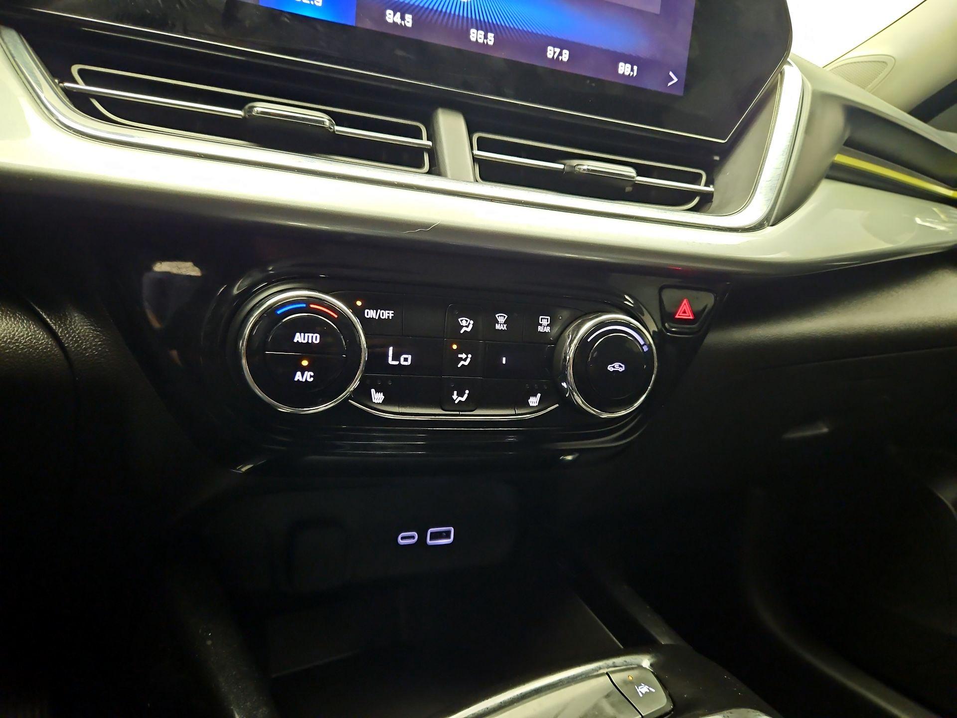 Thumbnail: 2025 Chevrolet Trax - 15