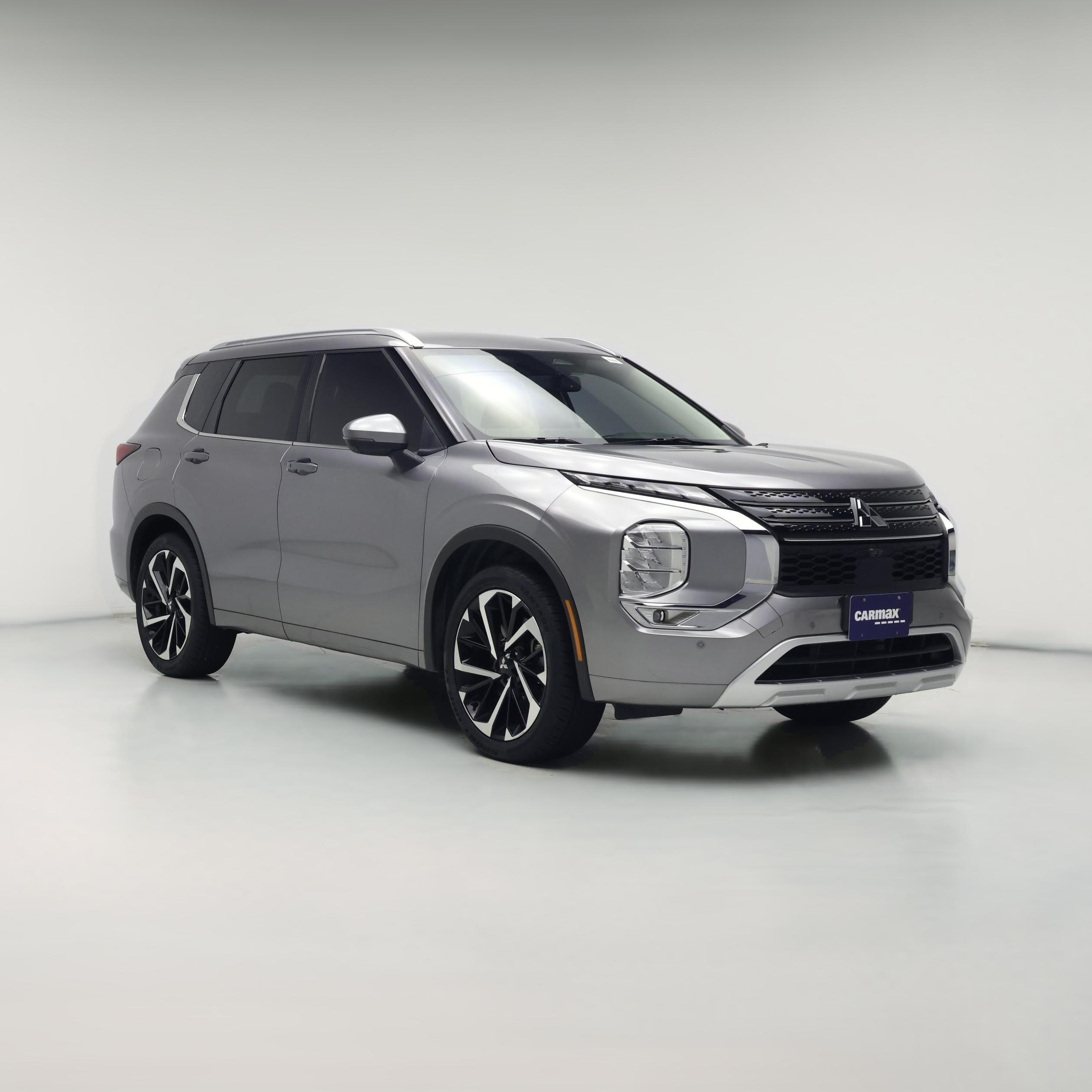Thumbnail: 2022 Mitsubishi Outlander - 1