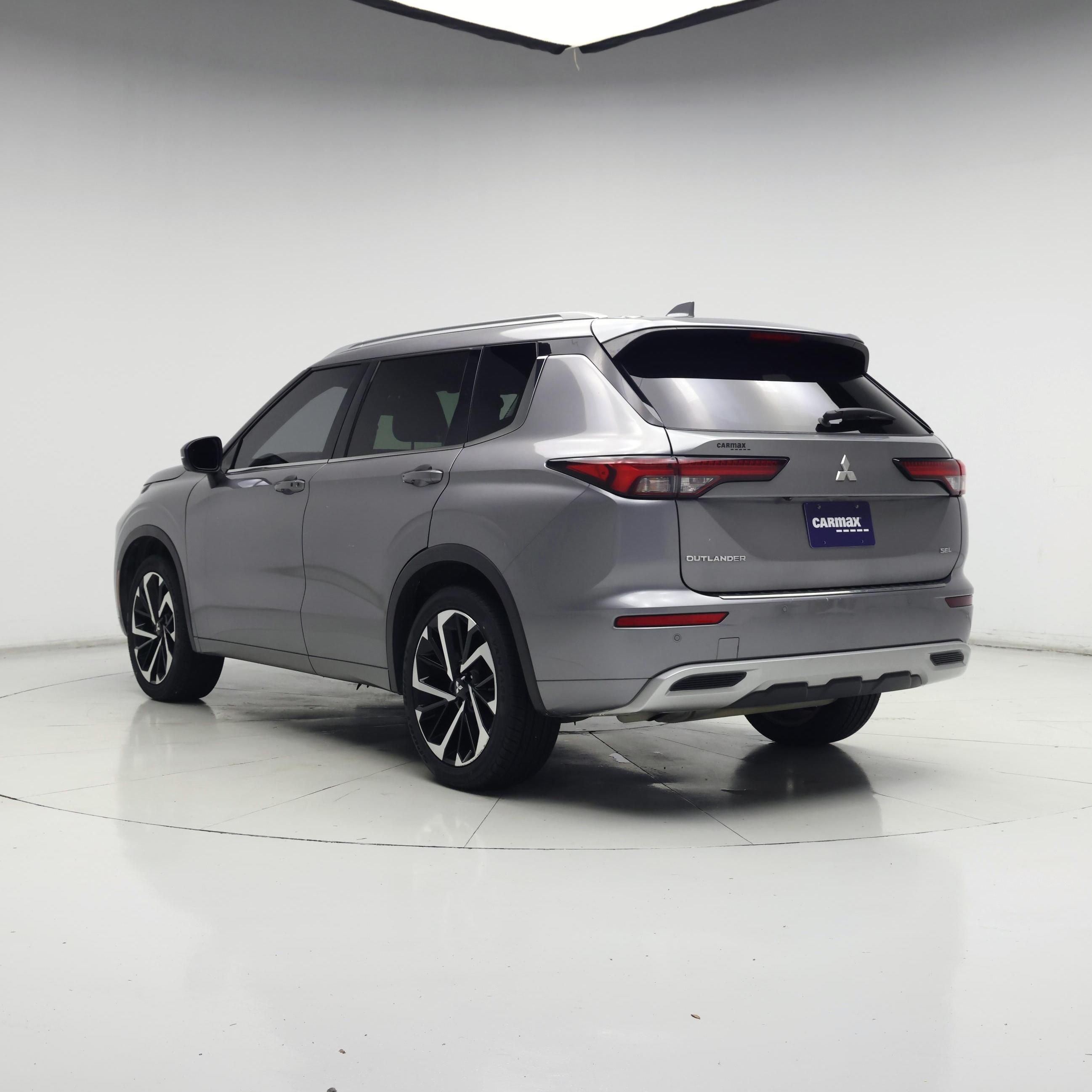 Thumbnail: 2022 Mitsubishi Outlander - 2