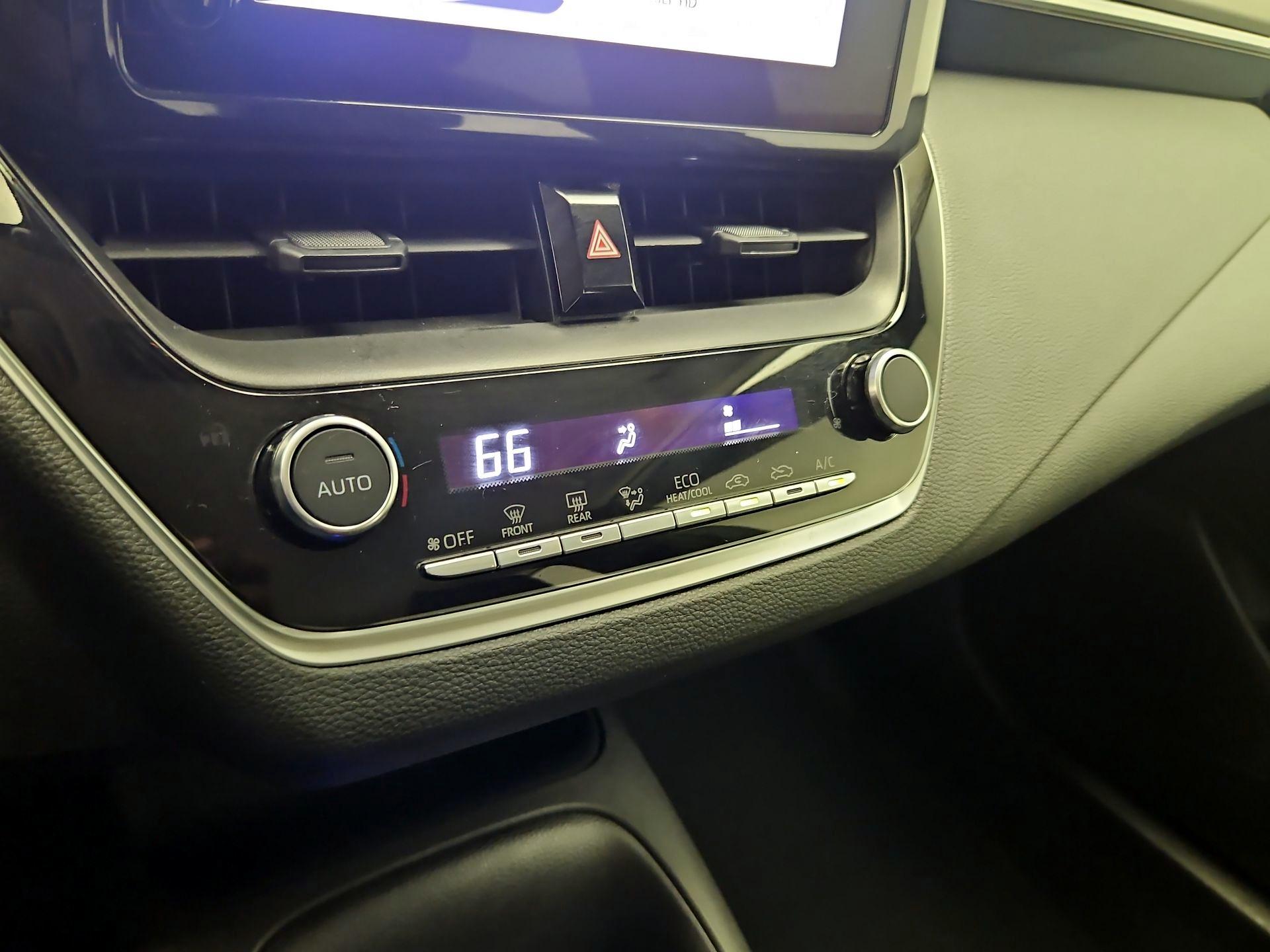 Thumbnail: 2024 Toyota Corolla - 16