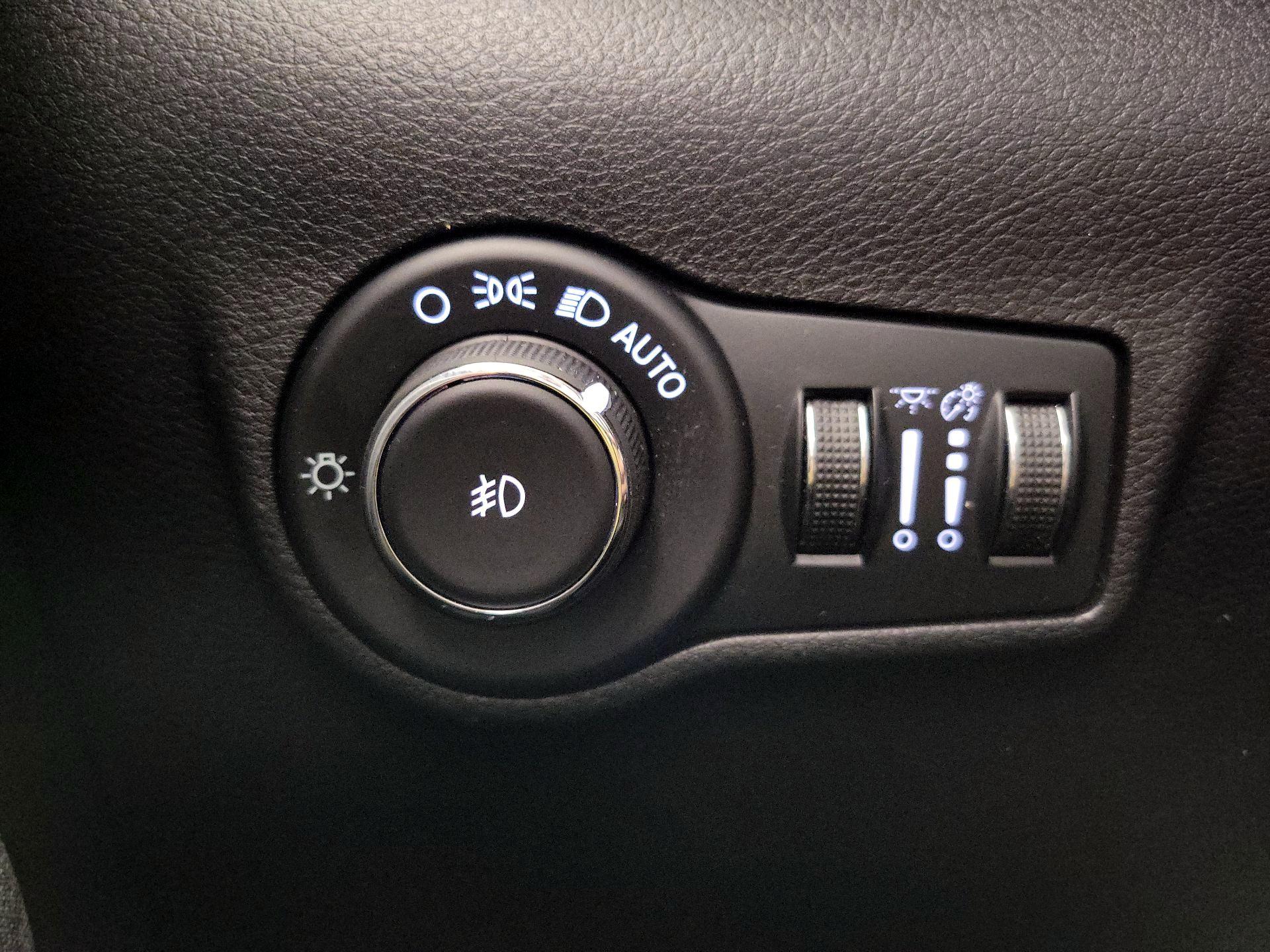 Thumbnail: 2022 Jeep Compass - 13
