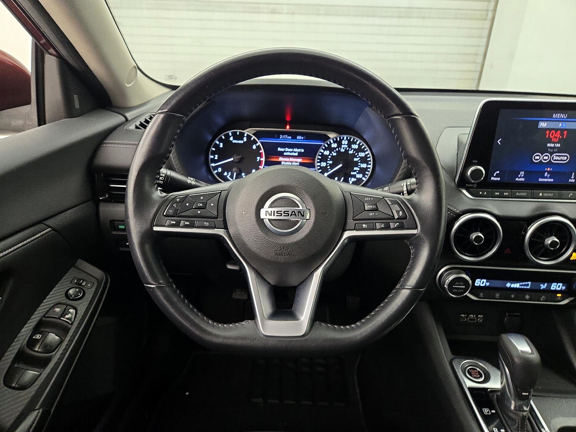 Thumbnail: 2020 Nissan Sentra - 10