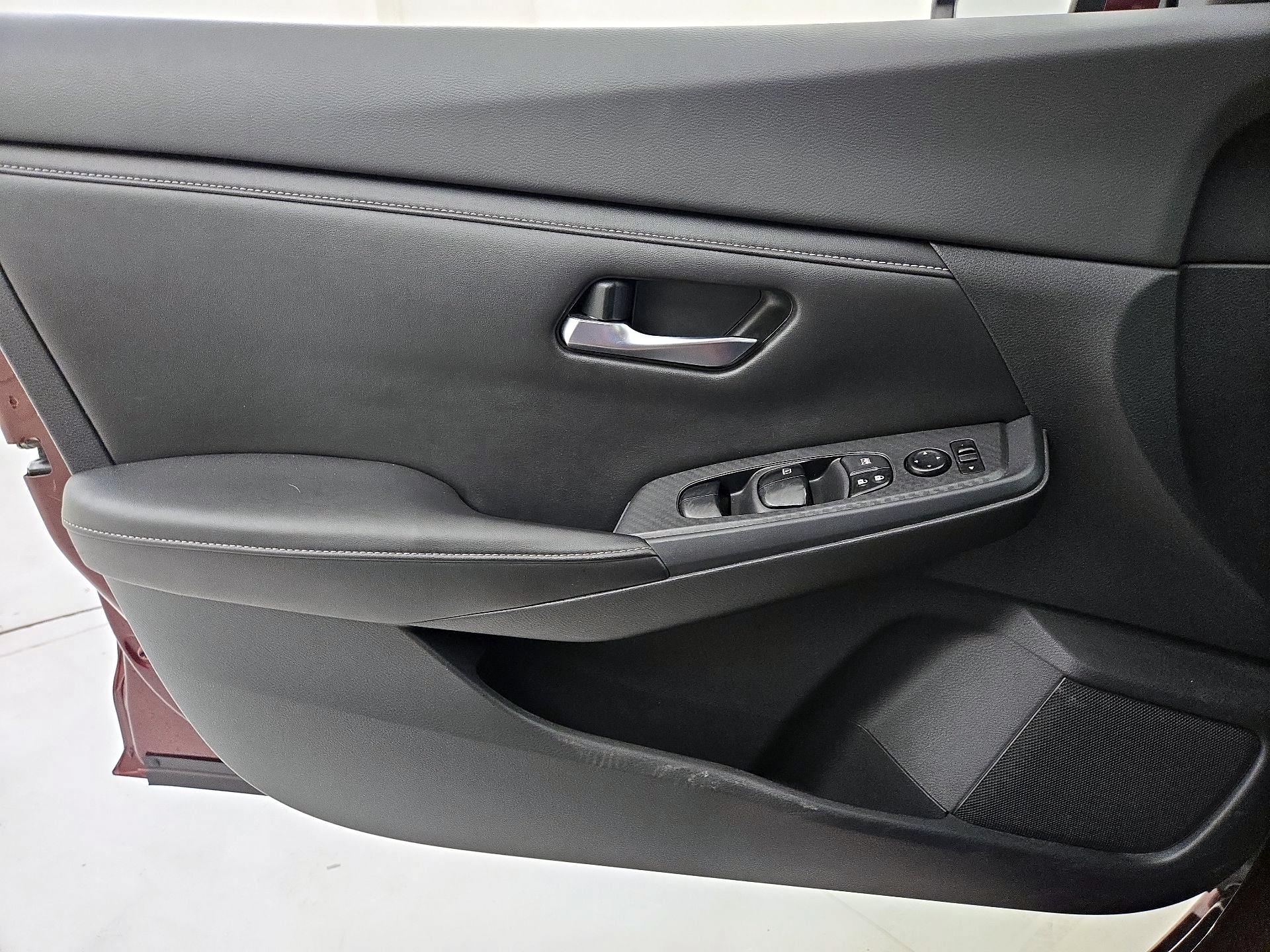 Thumbnail: 2020 Nissan Sentra - 12